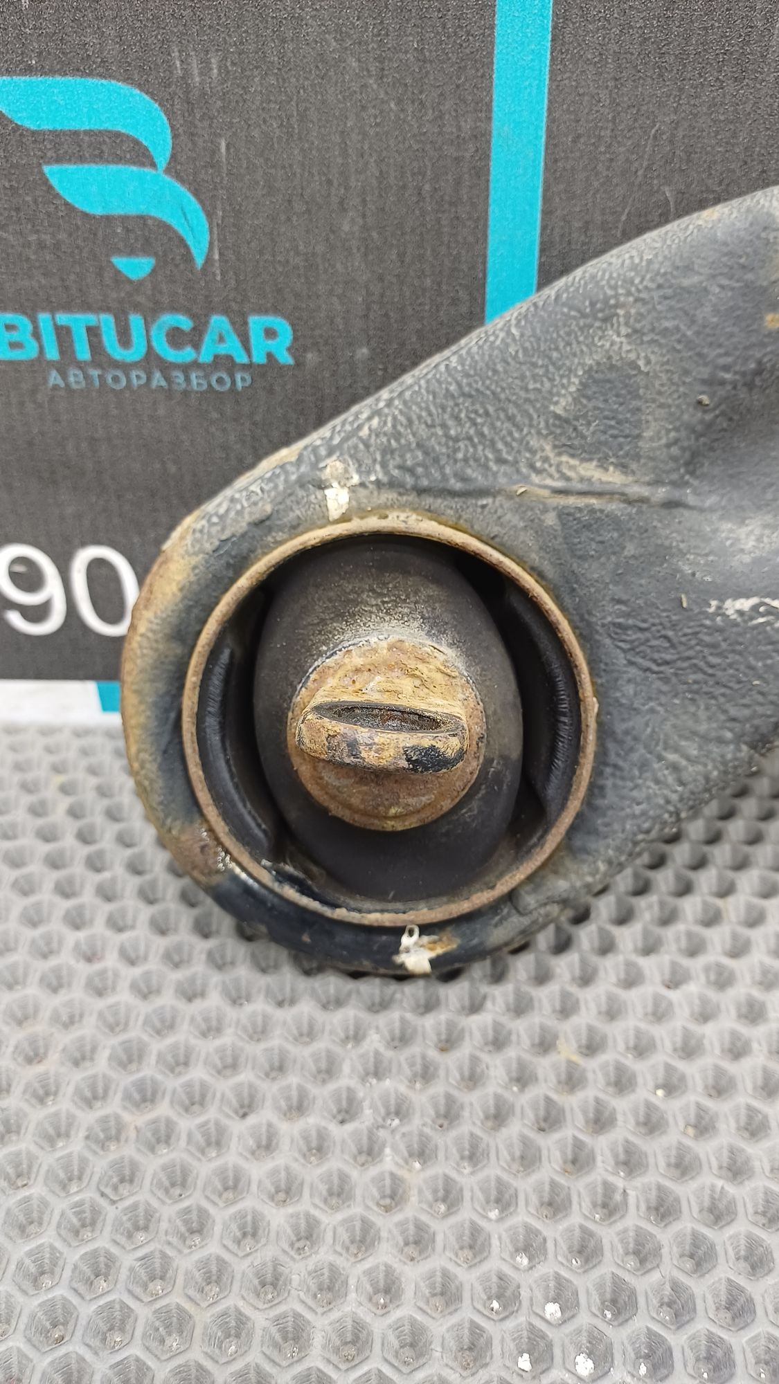 https://ycs.partsauto.market/partsauto-images/thmbs/userImages/c8f07ba63eb5b2f0f6006ea854bf8f7d/part/a1ca726f-b4e7-4b79-b97a-af0402c9276b_1777296159946.jpg