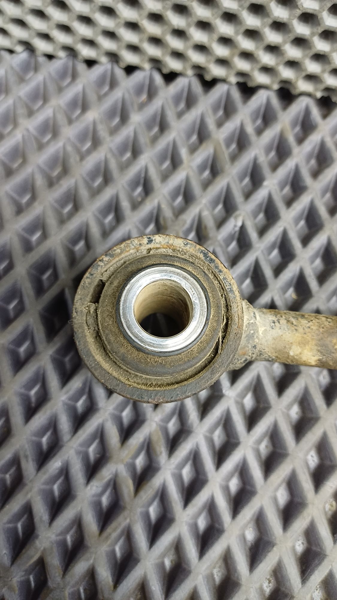 https://ycs.partsauto.market/partsauto-images/thmbs/userImages/c8f07ba63eb5b2f0f6006ea854bf8f7d/part/a1d7b5d5-99f0-4f70-a9d4-9473a9a66d02_1774423996698.jpg