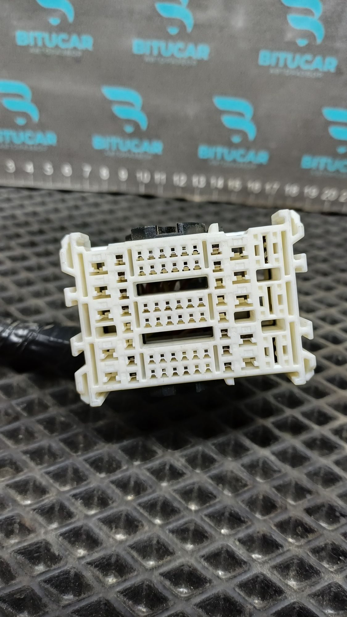 https://ycs.partsauto.market/partsauto-images/thmbs/userImages/c8f07ba63eb5b2f0f6006ea854bf8f7d/part/a26d97cb-6ccf-4dbe-b93e-9902e1371a7b_1777529711771.jpg