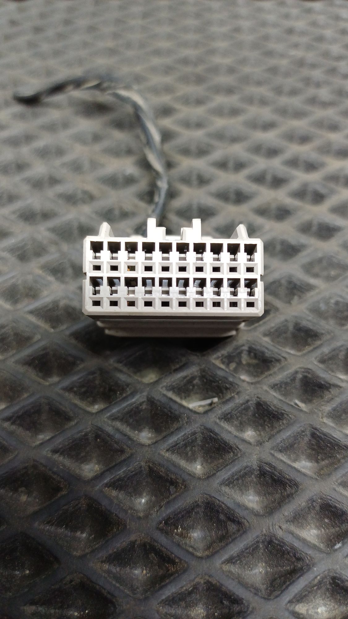 https://ycs.partsauto.market/partsauto-images/thmbs/userImages/c8f07ba63eb5b2f0f6006ea854bf8f7d/part/a2ee318a-4916-404f-81c9-8d17fe337208_1777534161843.jpg