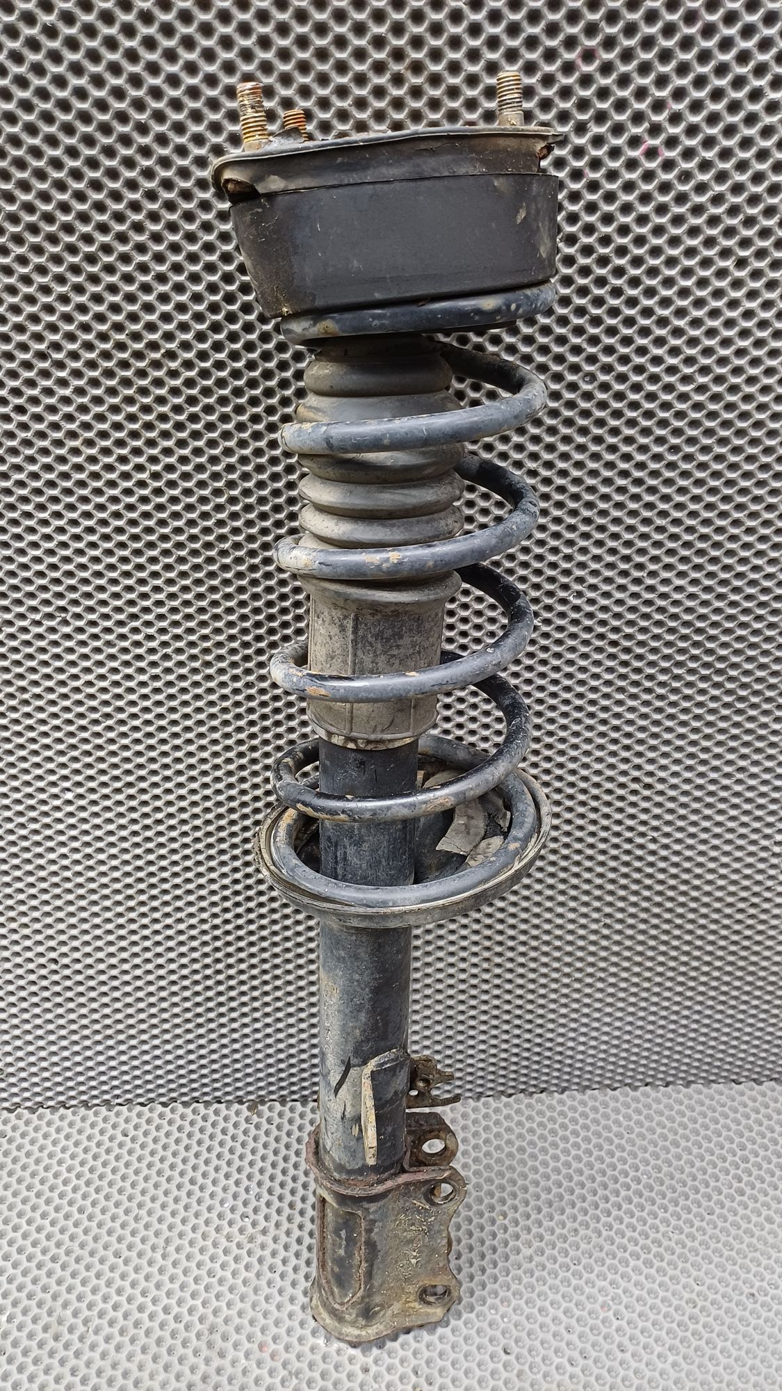 Б/У Амортизатор задний правый в сборе Toyota CARINA E 6 дорест. 1992—1996 1994 Зеленый, 2490 рублей, Краснодар