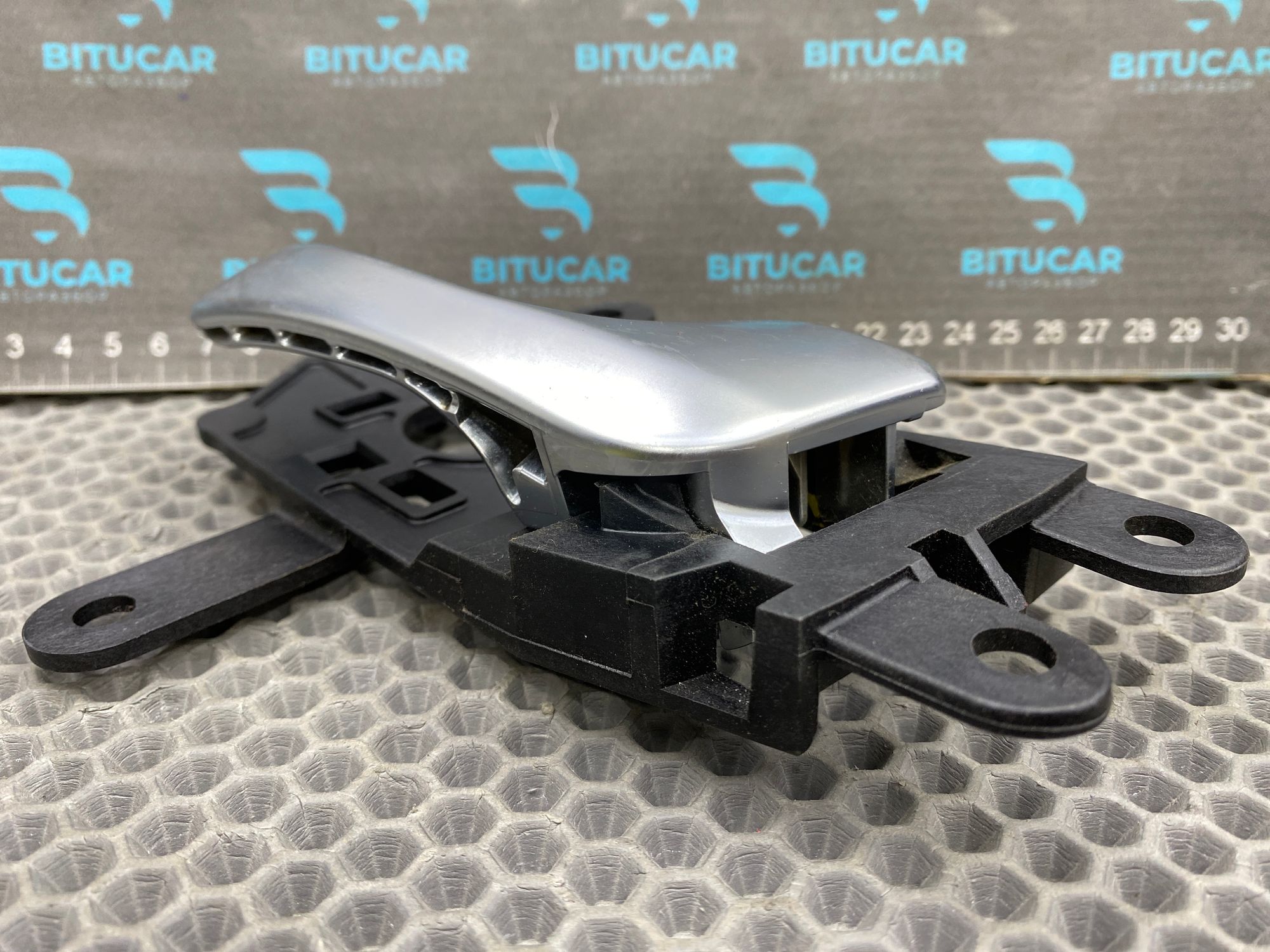 https://ycs.partsauto.market/partsauto-images/thmbs/userImages/c8f07ba63eb5b2f0f6006ea854bf8f7d/part/a38001fa-7d1e-423a-8a6d-b23a239e1d39_1777625217431.jpg