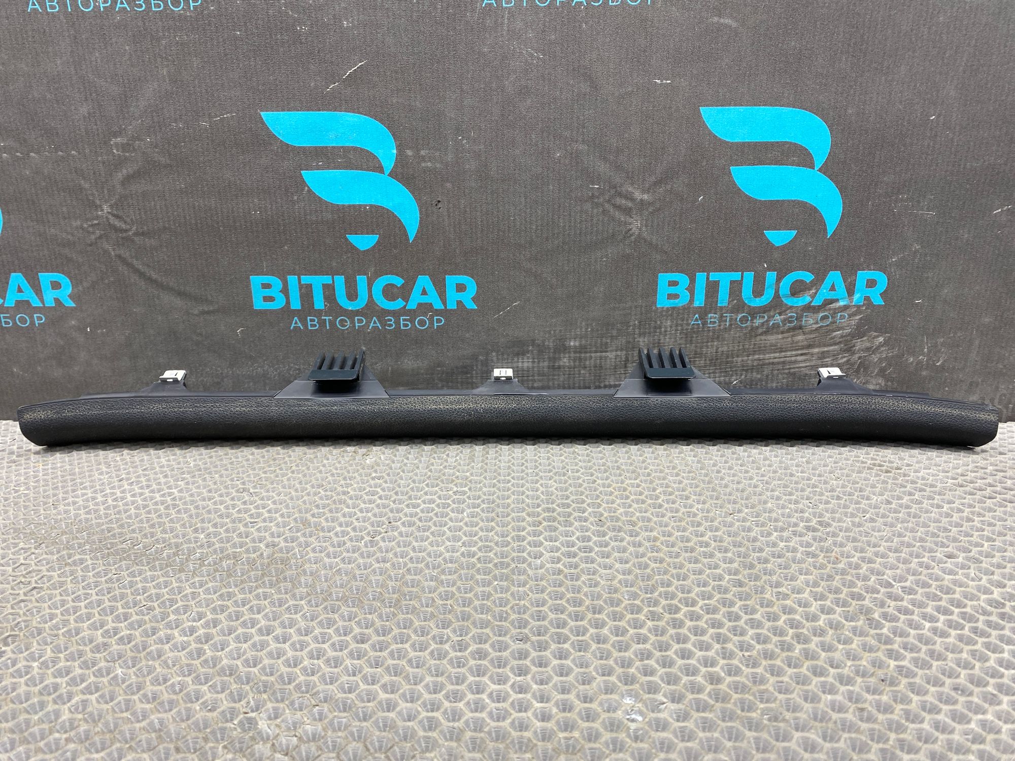 https://ycs.partsauto.market/partsauto-images/thmbs/userImages/c8f07ba63eb5b2f0f6006ea854bf8f7d/part/a3e47d9e-bf84-4e36-aa71-20a3078cd0b3_1777021588960.jpg