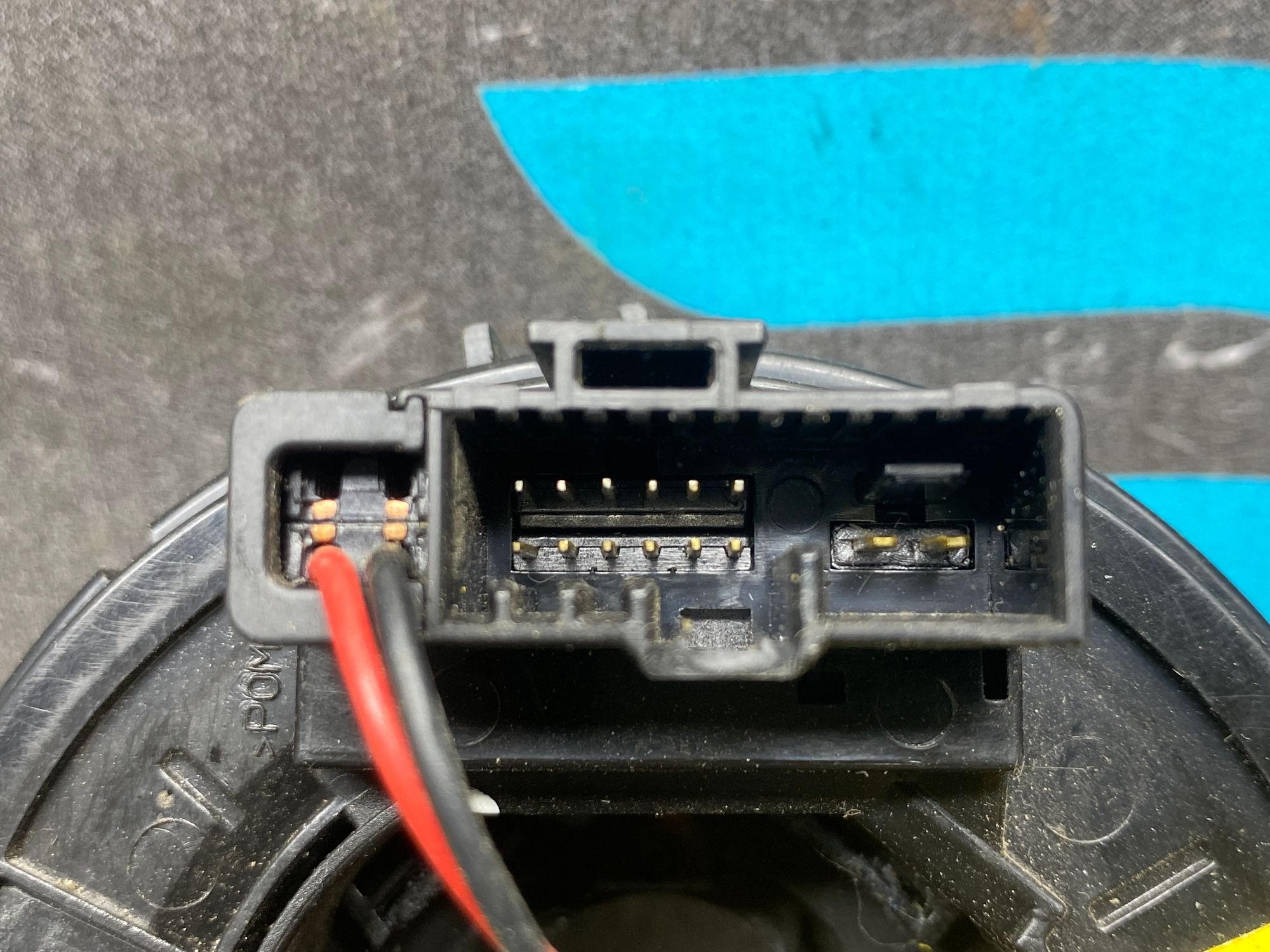 https://ycs.partsauto.market/partsauto-images/thmbs/userImages/c8f07ba63eb5b2f0f6006ea854bf8f7d/part/a408ded5-6503-490d-9840-e04ed34fb9a9_1777388475412.jpg