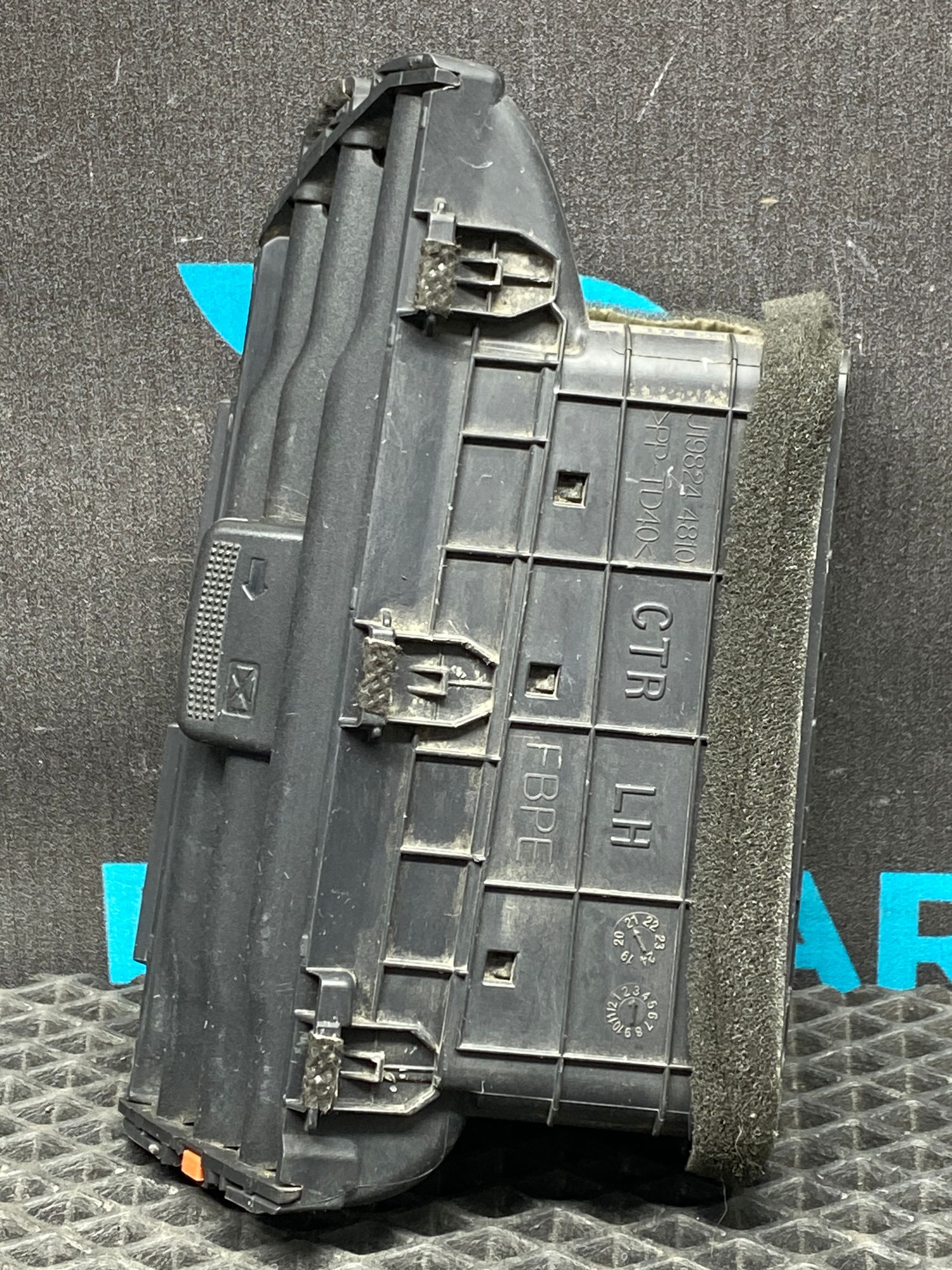 Б/У Дефлектор обдува салона центральный Kia Rio 4 (G4FG) 1.6L AT 2021, 990 рублей, Краснодар