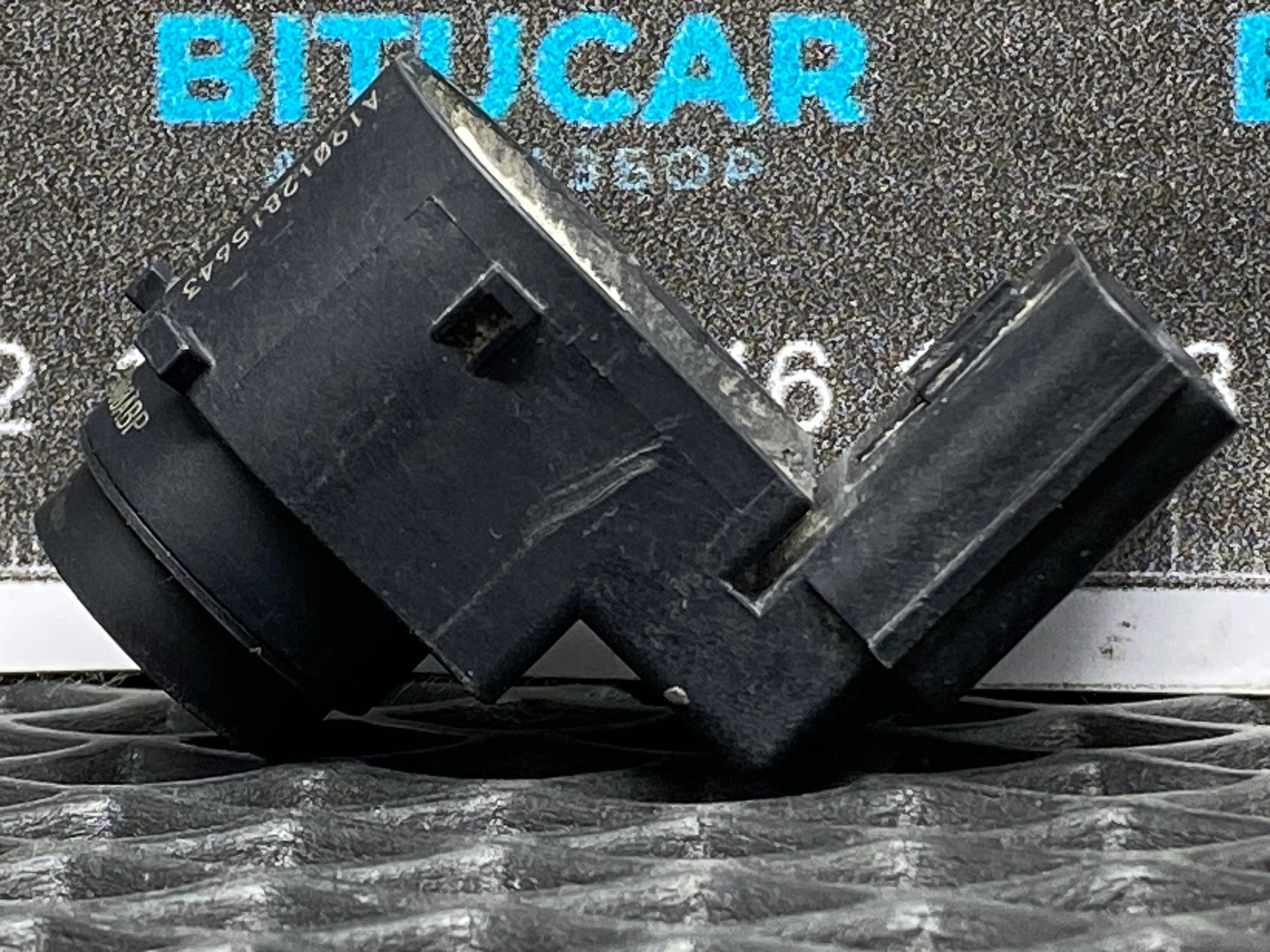 https://ycs.partsauto.market/partsauto-images/thmbs/userImages/c8f07ba63eb5b2f0f6006ea854bf8f7d/part/a541c731-27a3-4c9b-abfc-cce5bef63974_1777707850979.jpg