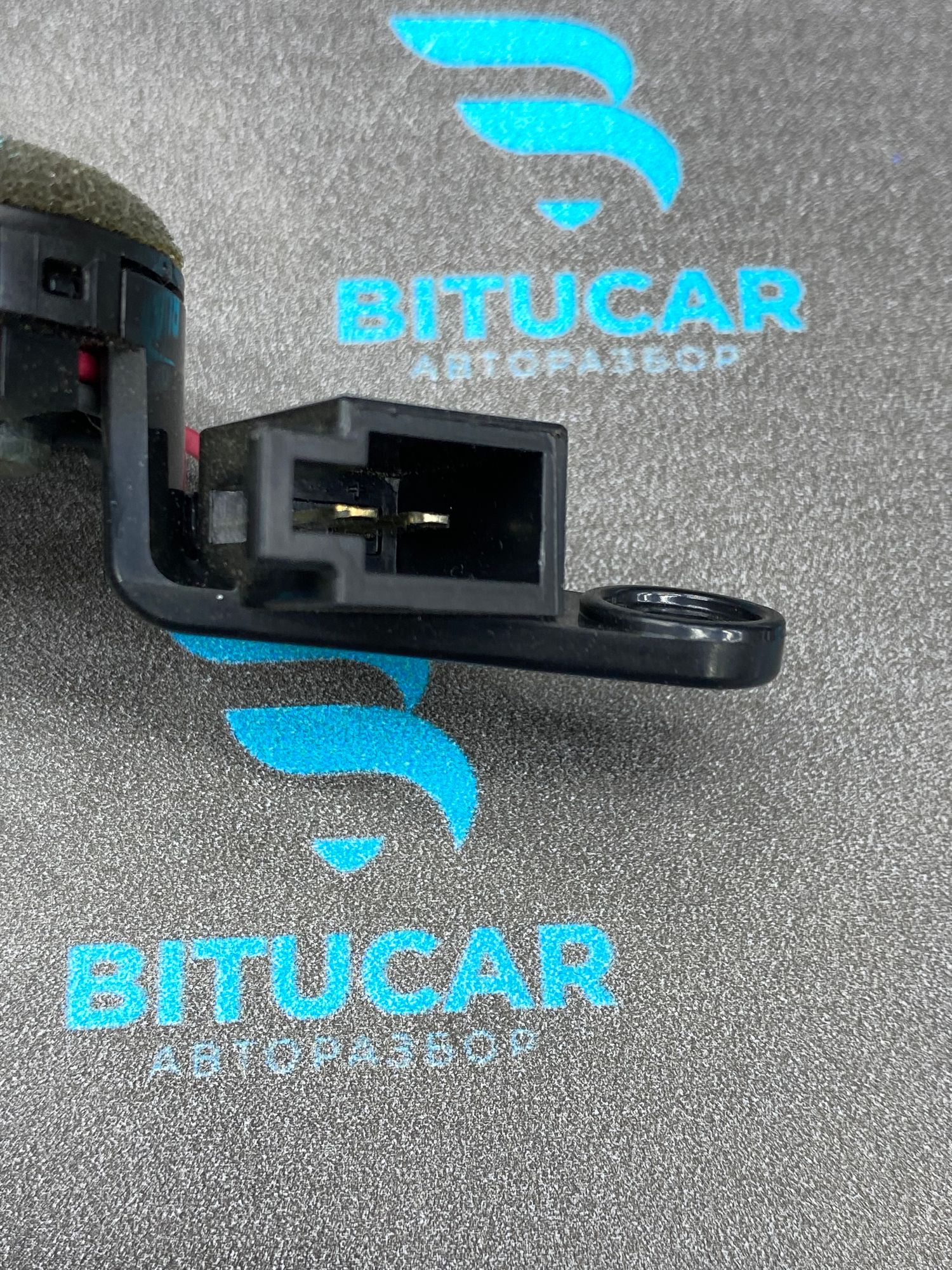 https://ycs.partsauto.market/partsauto-images/thmbs/userImages/c8f07ba63eb5b2f0f6006ea854bf8f7d/part/a5fa85d2-f5f9-4fa1-8ad2-9796e4da4f60_1770819875990.jpg