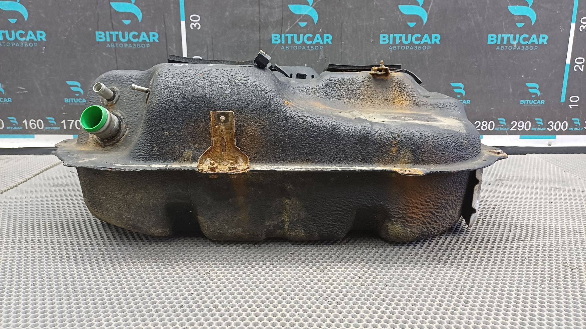 https://ycs.partsauto.market/partsauto-images/thmbs/userImages/c8f07ba63eb5b2f0f6006ea854bf8f7d/part/a69db1e2-2c03-4381-a78a-041e2f729781_1777189203400.jpg