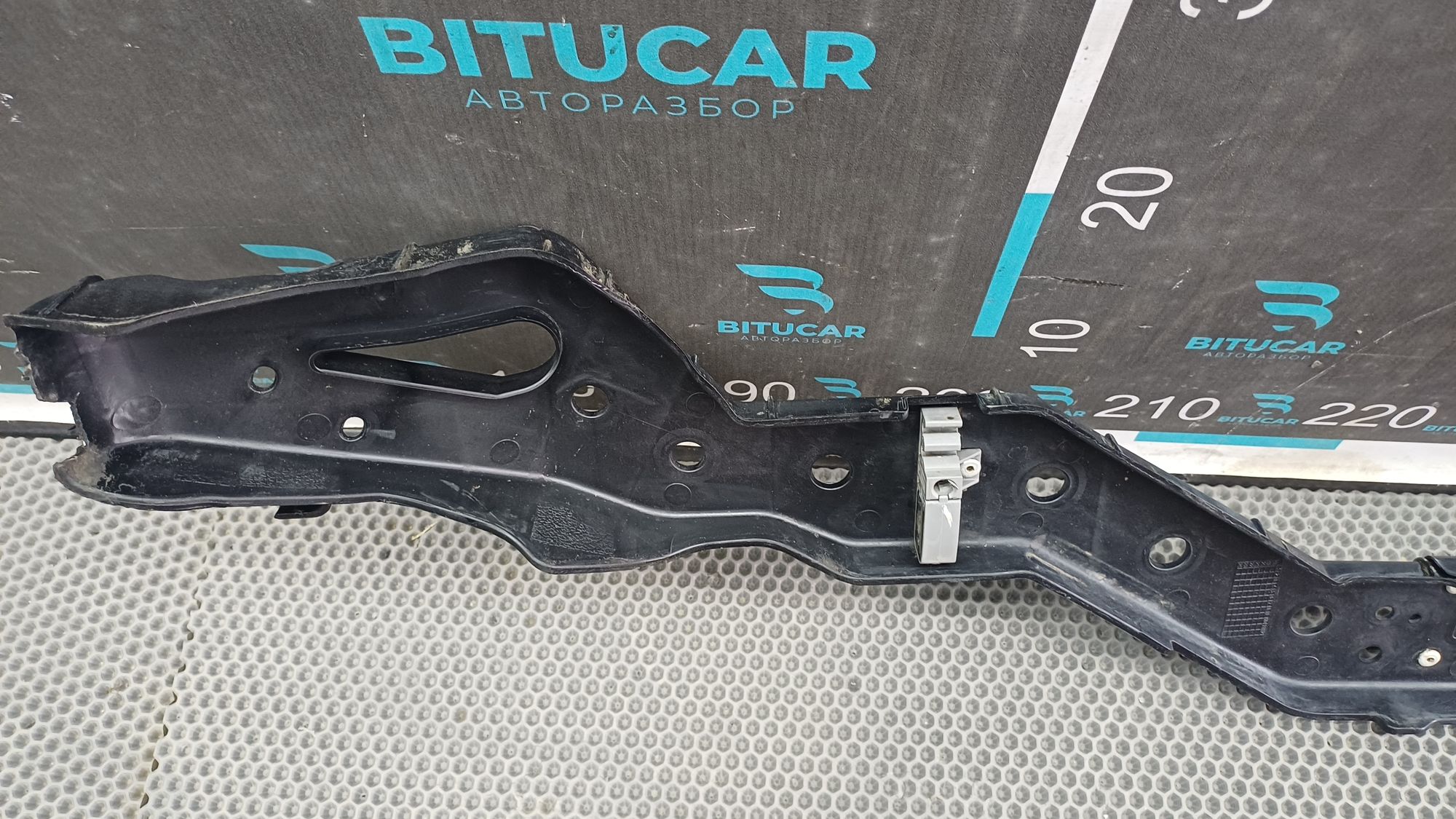 https://ycs.partsauto.market/partsauto-images/thmbs/userImages/c8f07ba63eb5b2f0f6006ea854bf8f7d/part/a6c16f6a-578c-436f-9ae0-cf217b45484d_1777462714245.jpg