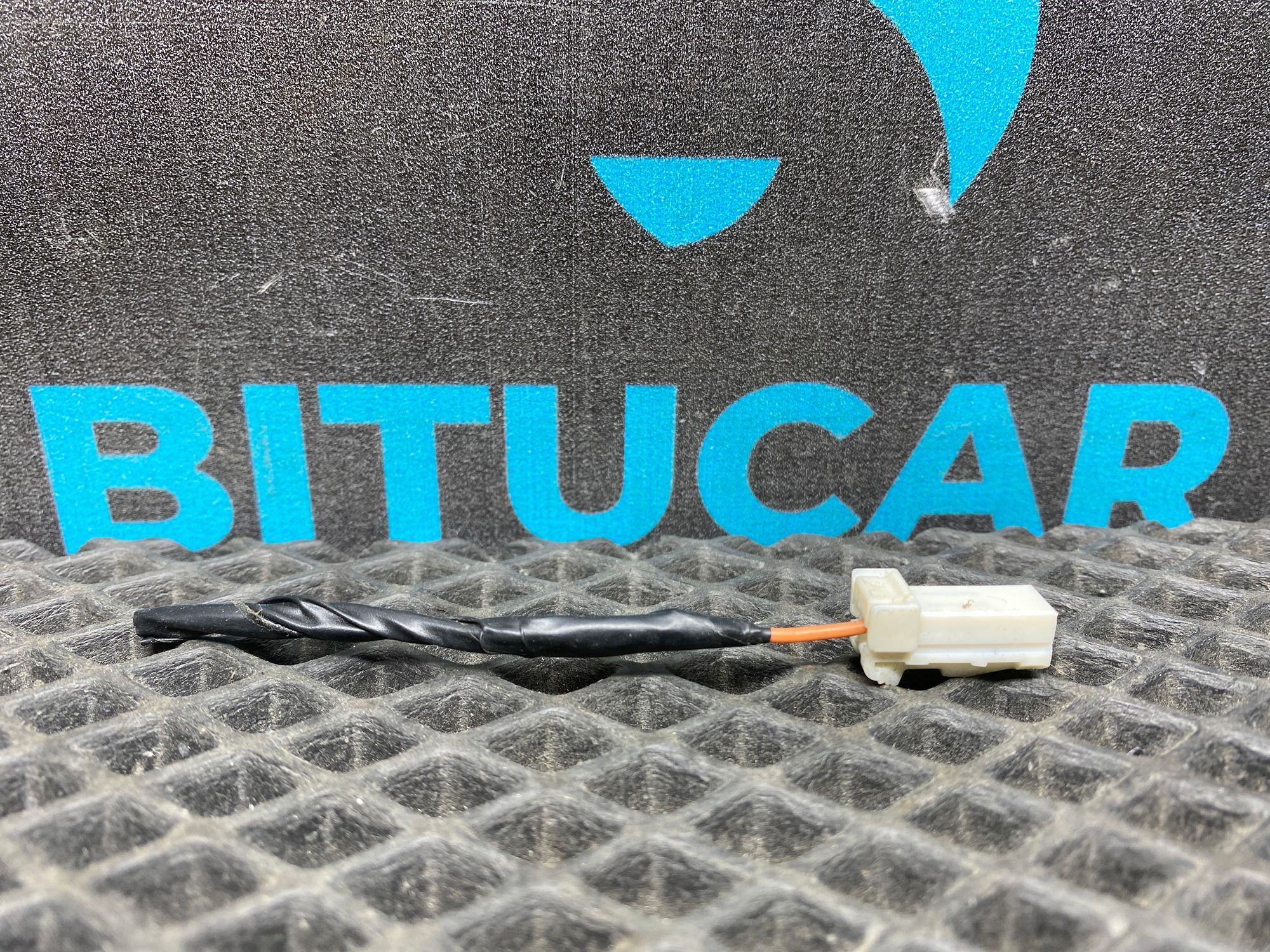 https://ycs.partsauto.market/partsauto-images/thmbs/userImages/c8f07ba63eb5b2f0f6006ea854bf8f7d/part/a75733cf-8fcf-493a-8571-c7823e39e674_1776944550112.jpg
