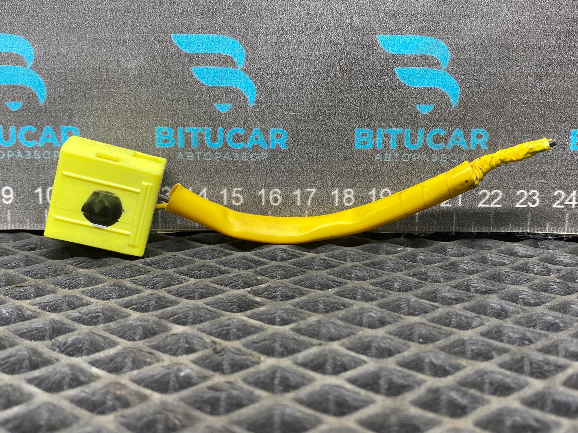 https://ycs.partsauto.market/partsauto-images/thmbs/userImages/c8f07ba63eb5b2f0f6006ea854bf8f7d/part/a80e8c58-af03-4fd7-8ce6-202ca2f6195c_1777468710556.jpg