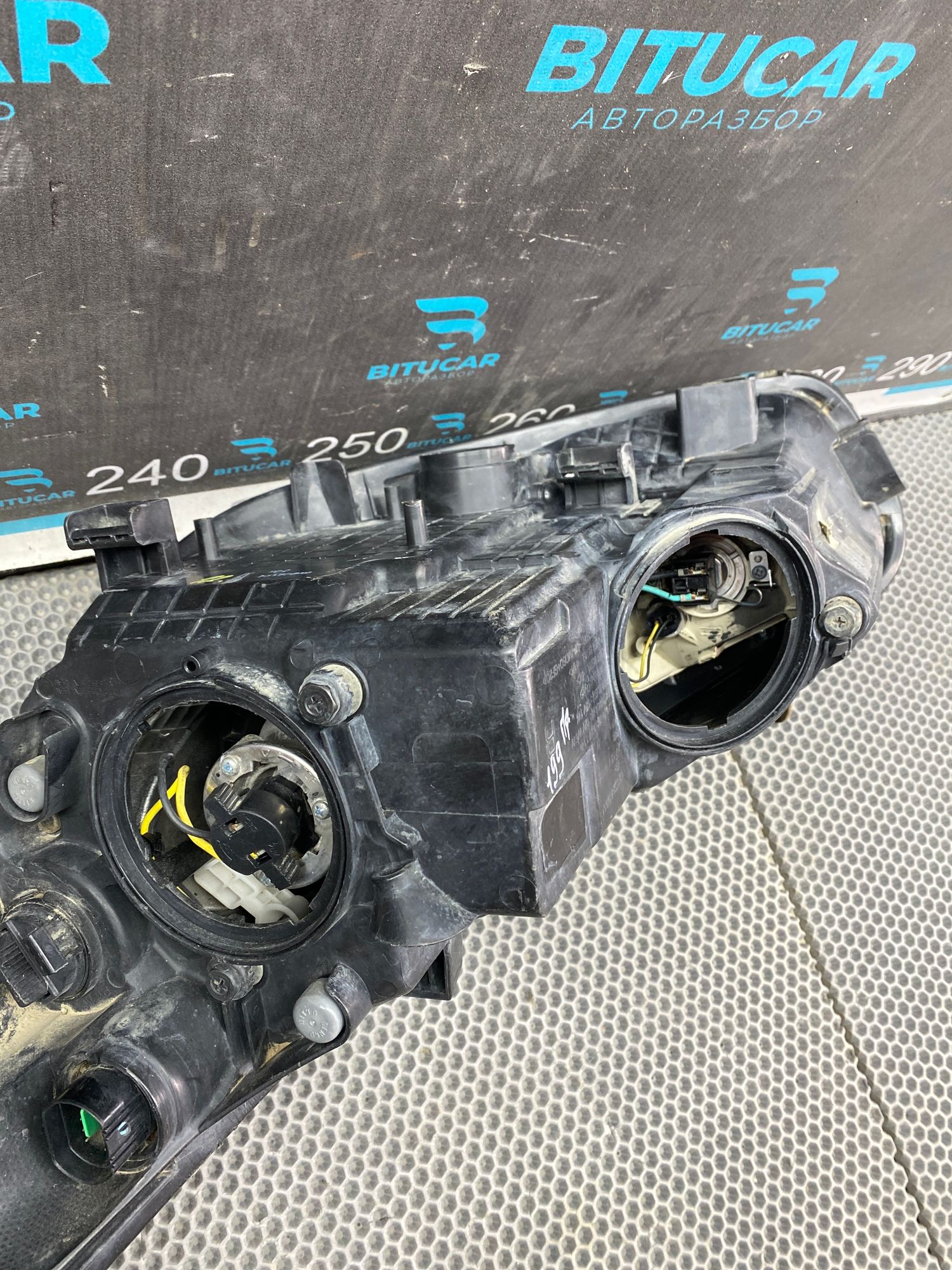 Б/У Фара правая Kia Ceed 2 JD (G4FG) 1.6L MT 2012 Универсал, 12990 рублей, Краснодар