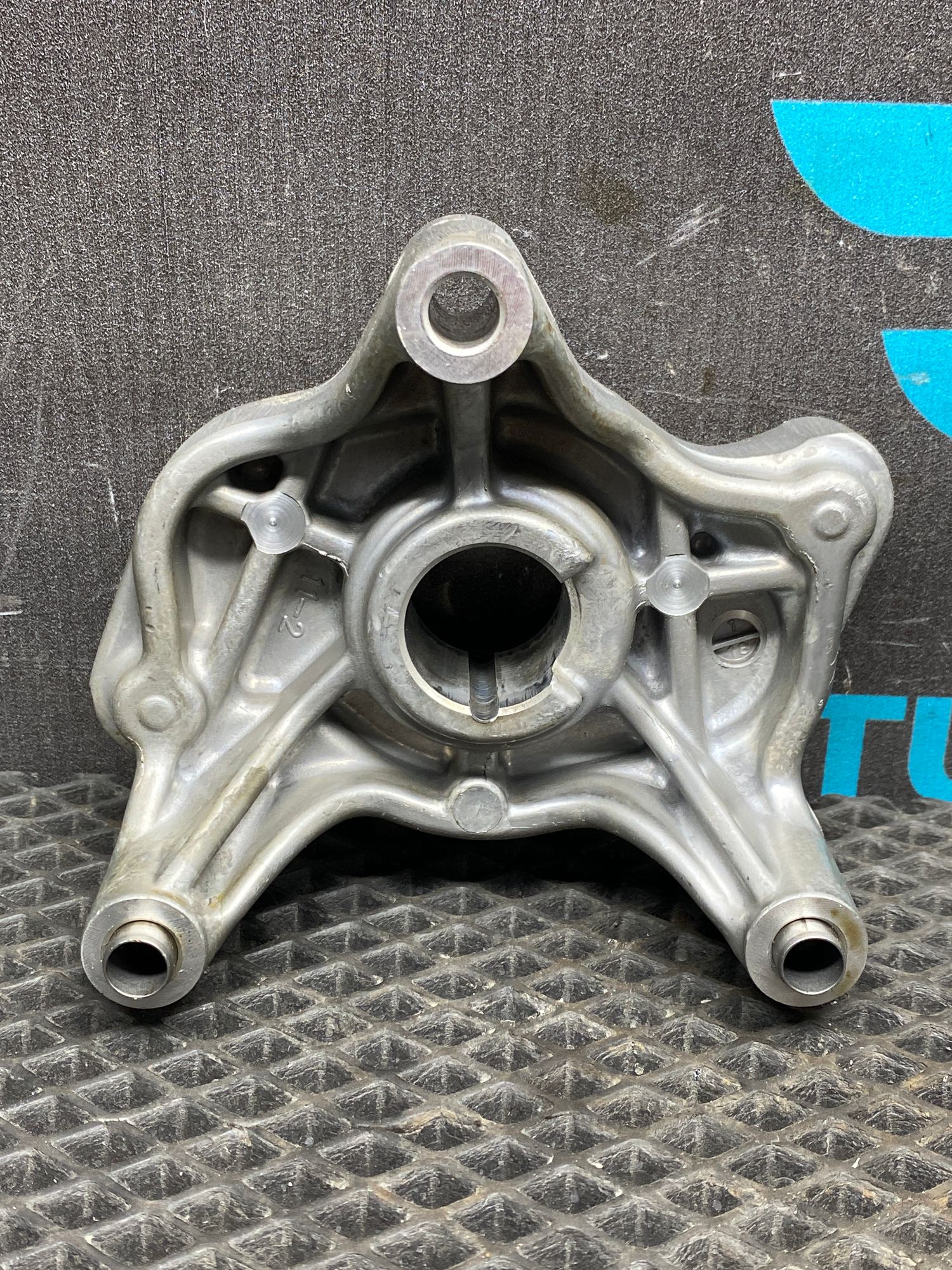 https://ycs.partsauto.market/partsauto-images/thmbs/userImages/c8f07ba63eb5b2f0f6006ea854bf8f7d/part/a903c041-12f0-439f-8e42-143b505ce399_1777208460617.jpg