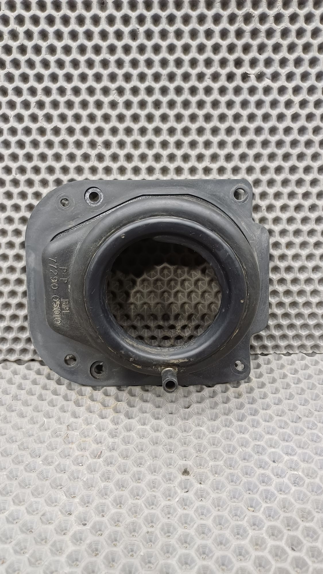 Б/У Уплотнитель горловины топливного бака Toyota CARINA E 6 дорест. 1992—1996 1994 Зеленый, 499 рублей, Краснодар