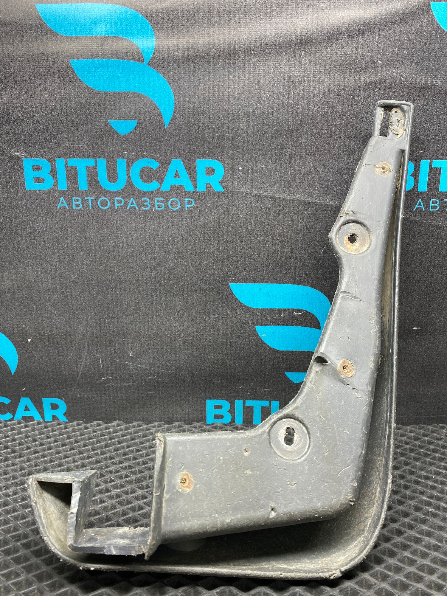 https://ycs.partsauto.market/partsauto-images/thmbs/userImages/c8f07ba63eb5b2f0f6006ea854bf8f7d/part/a95e90cf-cbe0-4160-9076-5ea5f9c5868f_1776754762079.jpg