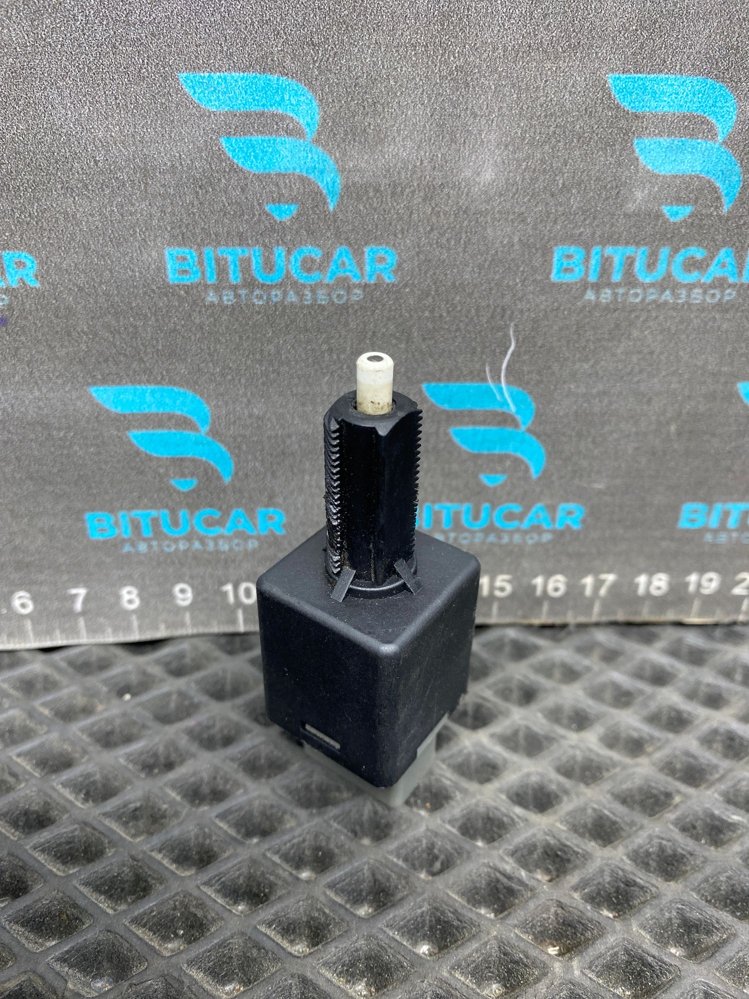 https://ycs.partsauto.market/partsauto-images/thmbs/userImages/c8f07ba63eb5b2f0f6006ea854bf8f7d/part/a9dd3ed5-87e0-46f8-88e3-59709a4909bd_1777550170309.jpg