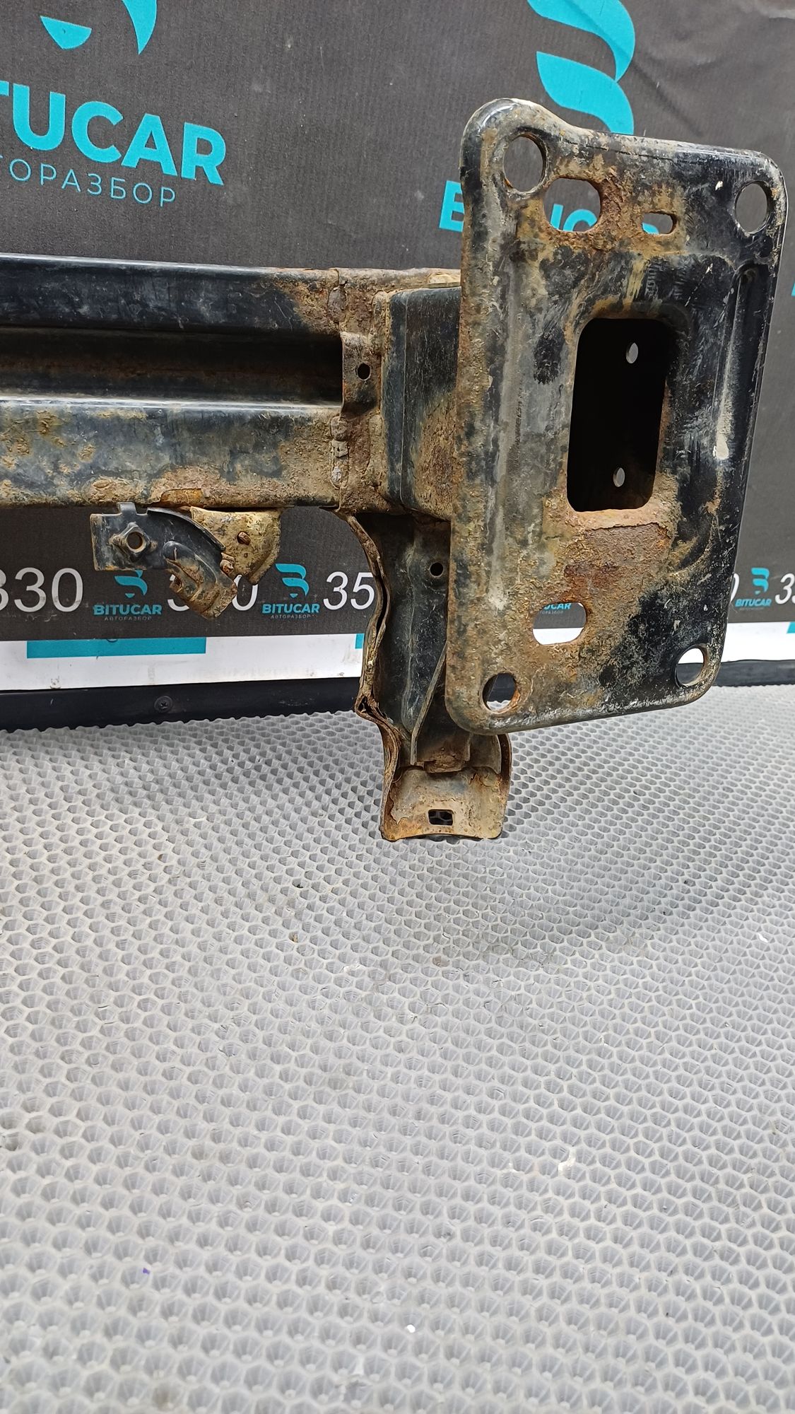 https://ycs.partsauto.market/partsauto-images/thmbs/userImages/c8f07ba63eb5b2f0f6006ea854bf8f7d/part/aa289e80-9977-4d5e-b664-2686c88e78ee_1774945692506.jpg