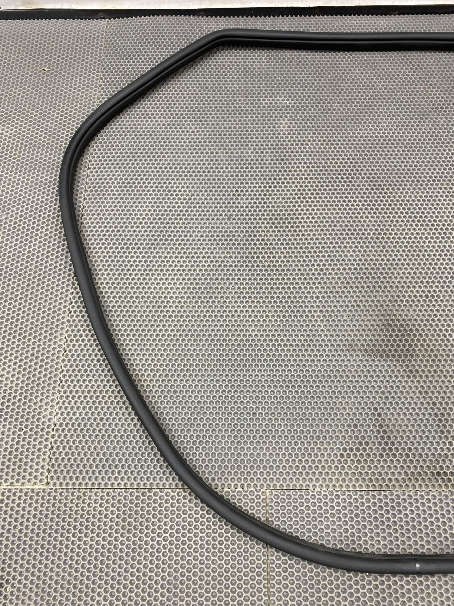 https://ycs.partsauto.market/partsauto-images/thmbs/userImages/c8f07ba63eb5b2f0f6006ea854bf8f7d/part/aaa9a230-2873-40b7-8eb5-55e33e3d23fb_1777617859096.jpg
