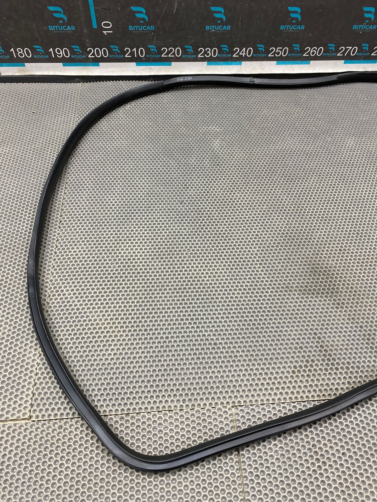 https://ycs.partsauto.market/partsauto-images/thmbs/userImages/c8f07ba63eb5b2f0f6006ea854bf8f7d/part/aacab685-b497-433a-bcab-51a80d06a9be_1777617399812.jpg