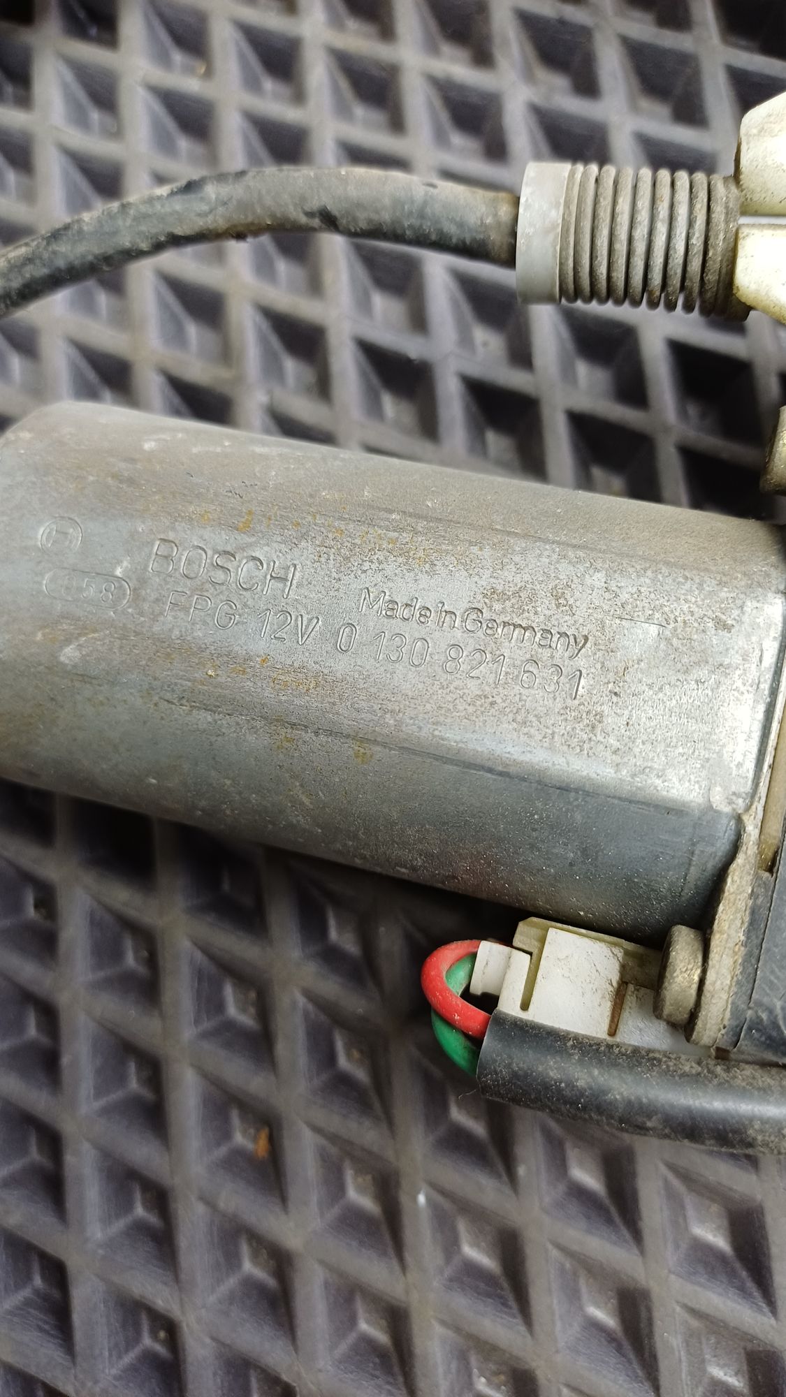 Б/У Стеклоподъемник передней левой двери Toyota CARINA E 6 дорест. 1992—1996 1994 Зеленый, 2990 рублей, Краснодар