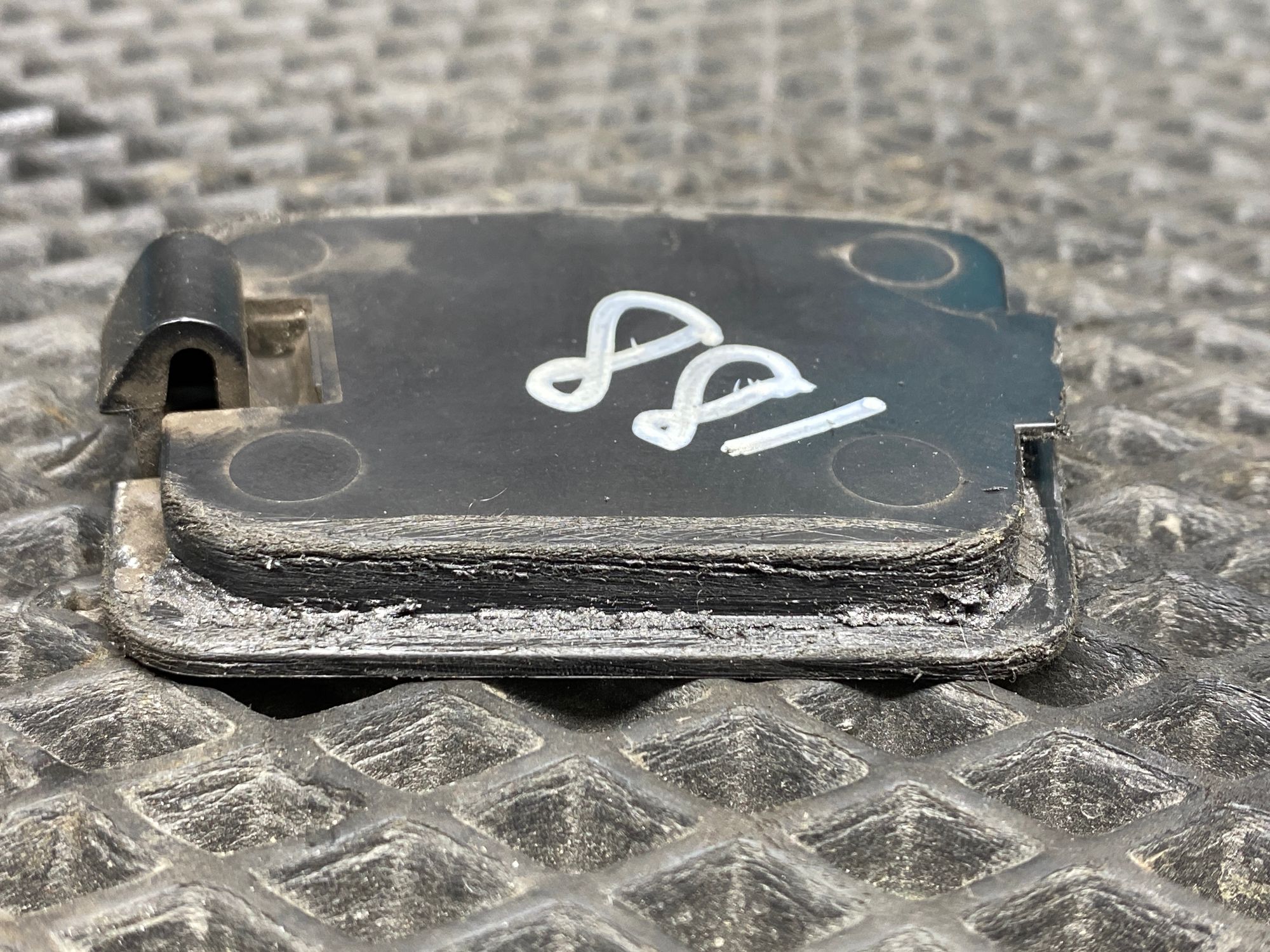 https://ycs.partsauto.market/partsauto-images/thmbs/userImages/c8f07ba63eb5b2f0f6006ea854bf8f7d/part/ab62fa28-a8d3-4a24-9501-4e737174818b_1777271445963.jpg