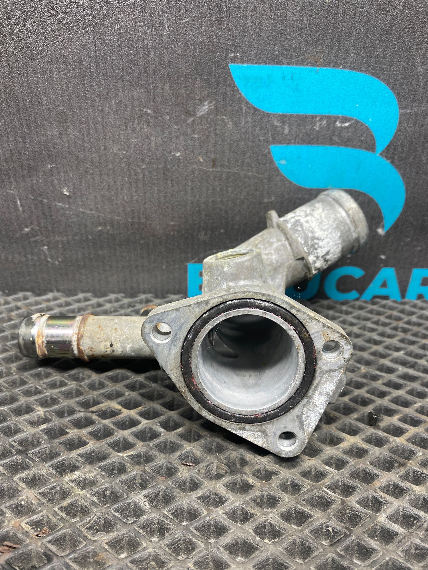 https://ycs.partsauto.market/partsauto-images/thmbs/userImages/c8f07ba63eb5b2f0f6006ea854bf8f7d/part/abfafcb4-cf16-4a7b-bbf2-f688f09706c4_1777114647951.jpg