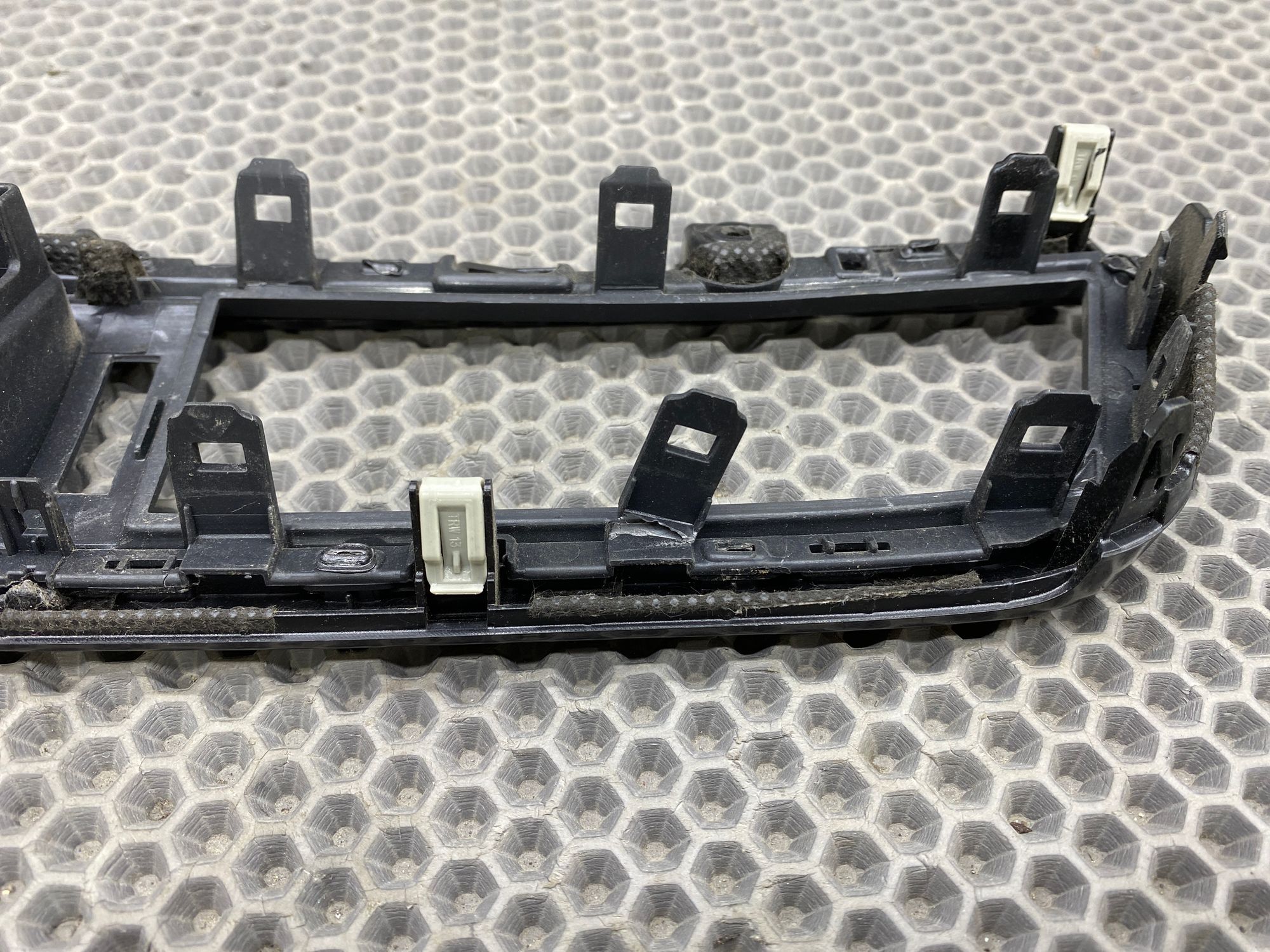https://ycs.partsauto.market/partsauto-images/thmbs/userImages/c8f07ba63eb5b2f0f6006ea854bf8f7d/part/ac455f69-ceb7-4ce5-9a6e-2ed6df47bf42_1777647369247.jpg