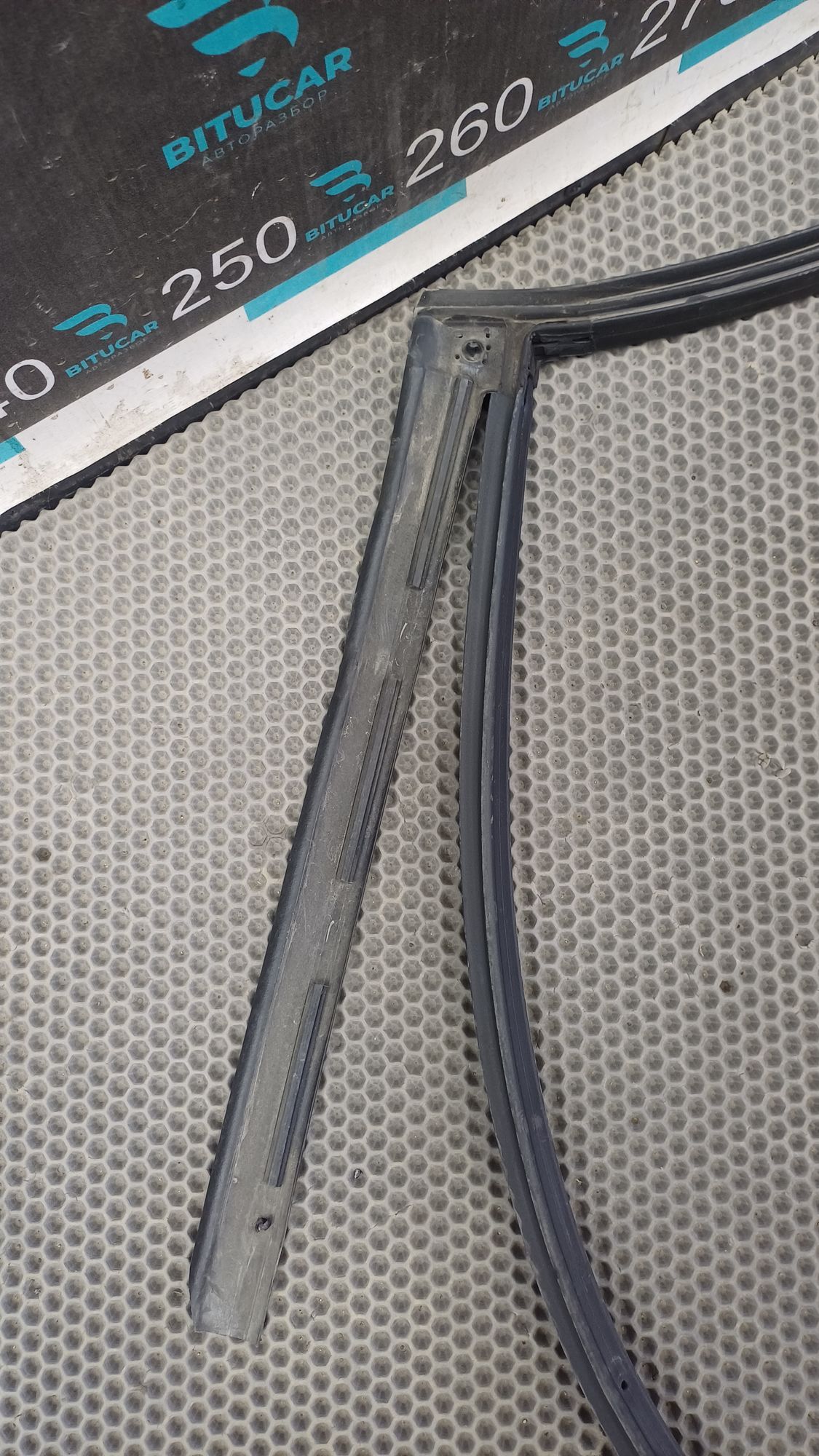 https://ycs.partsauto.market/partsauto-images/thmbs/userImages/c8f07ba63eb5b2f0f6006ea854bf8f7d/part/ace8ab41-6073-4106-a9ae-fbac187b9434_1777209237613.jpg