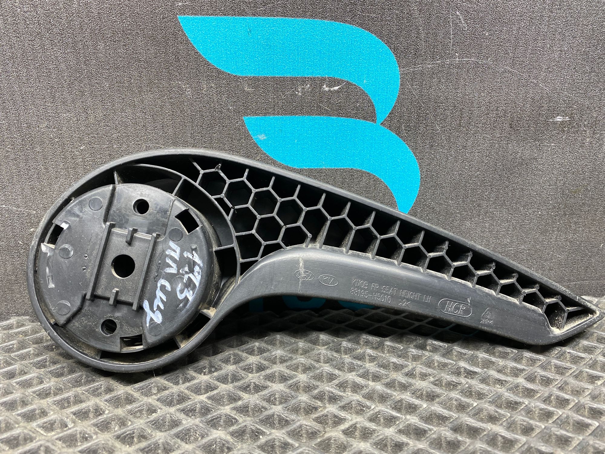 https://ycs.partsauto.market/partsauto-images/thmbs/userImages/c8f07ba63eb5b2f0f6006ea854bf8f7d/part/ad0da641-ac69-4513-806d-a03301f0290a_1776934682788.jpg