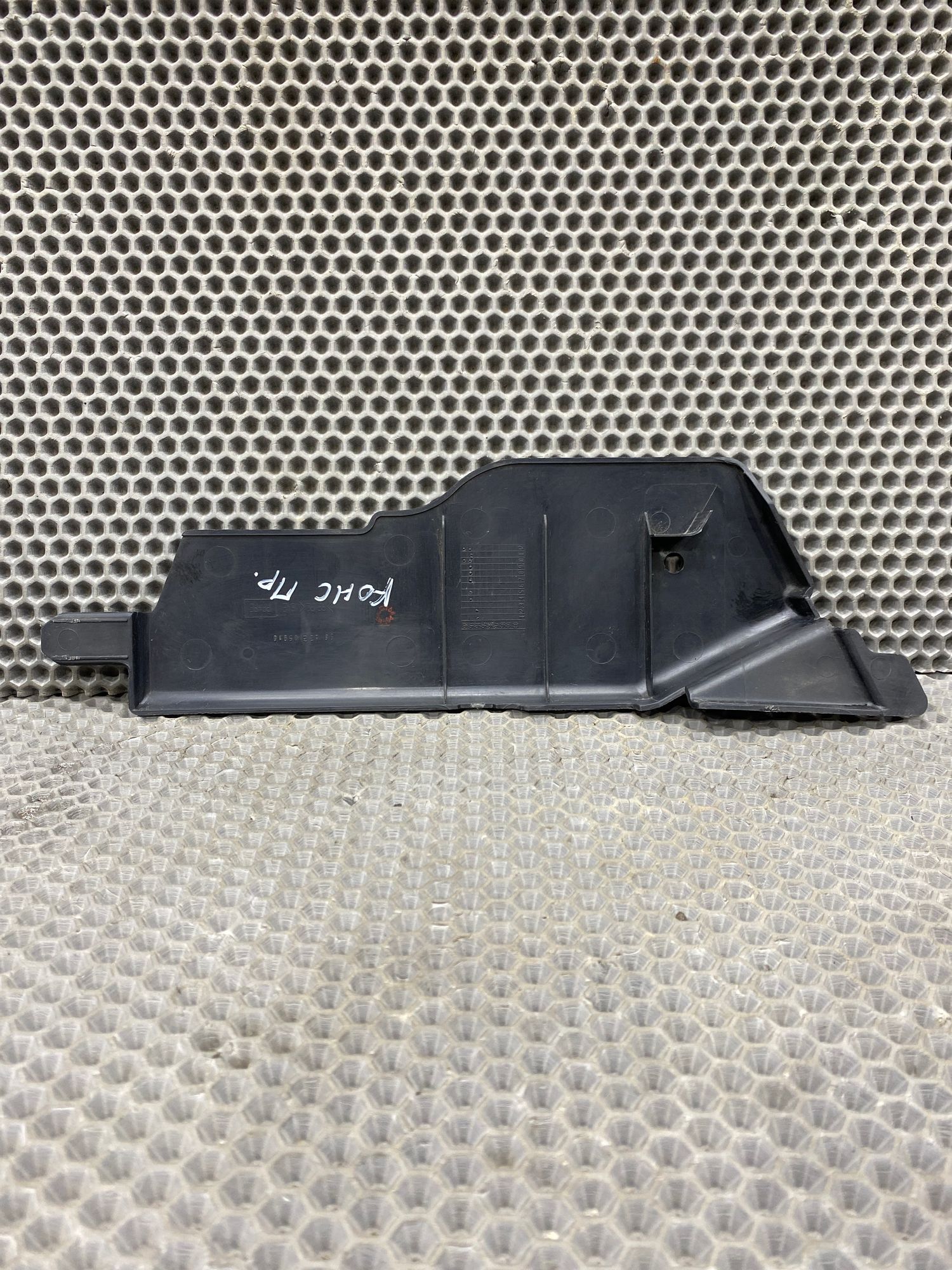 Б/У Накладка центральной консоли Toyota CARINA E 6 дорест. 1992—1996 1994 Зеленый, 499 рублей, Краснодар