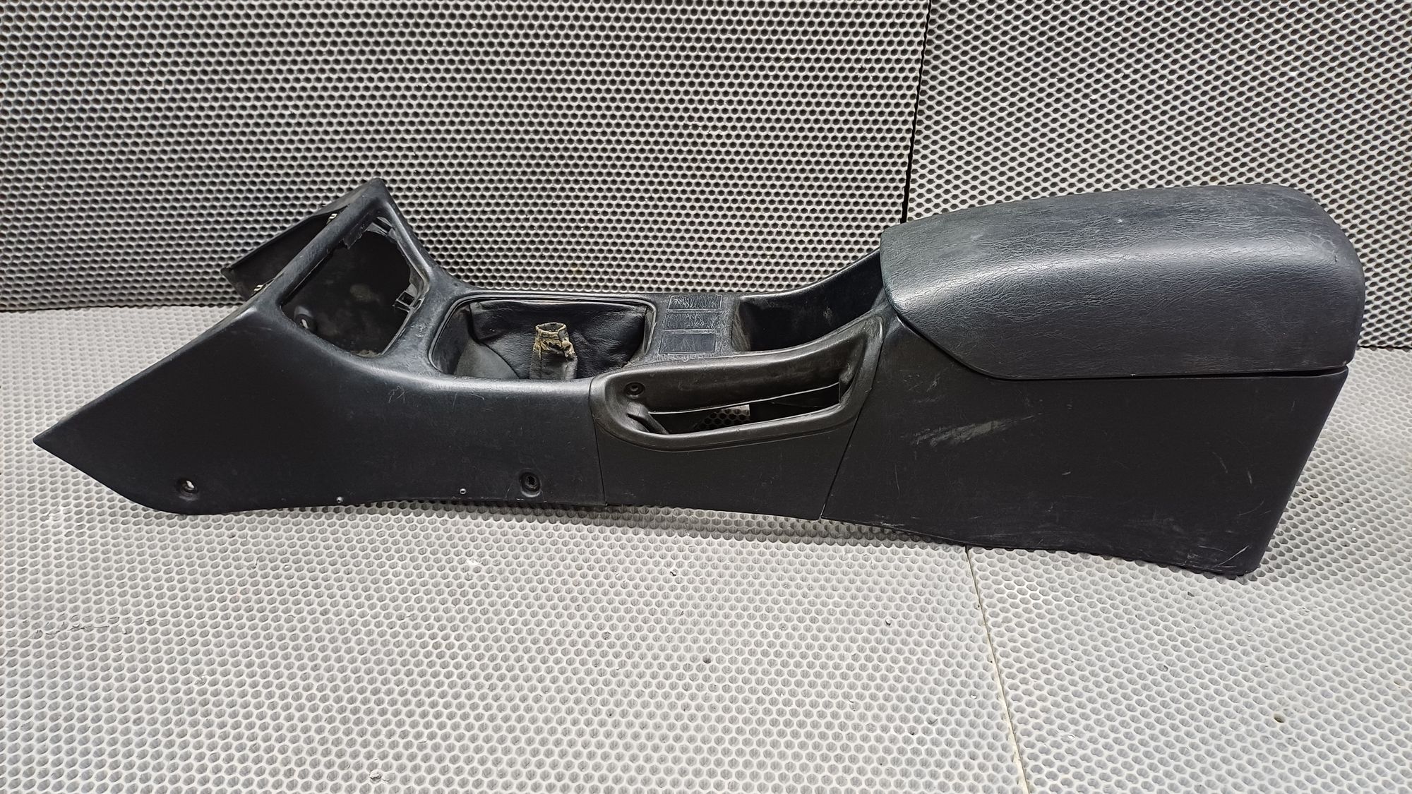 https://ycs.partsauto.market/partsauto-images/thmbs/userImages/c8f07ba63eb5b2f0f6006ea854bf8f7d/part/adf3221a-6665-4f98-87f7-b5ec7f8d174d_1774511457612.jpg
