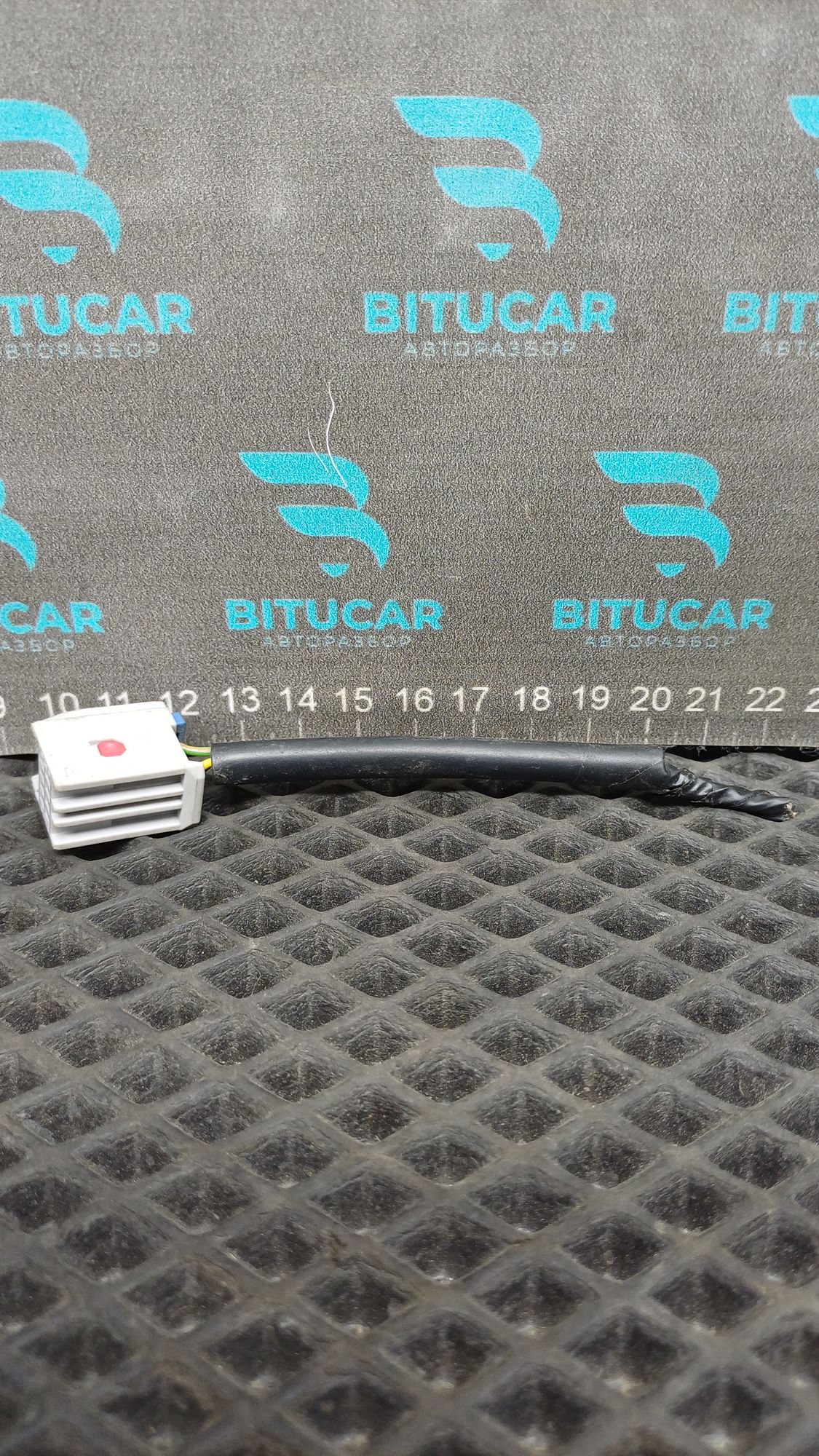 https://ycs.partsauto.market/partsauto-images/thmbs/userImages/c8f07ba63eb5b2f0f6006ea854bf8f7d/part/ae1e4493-4e7c-4ab4-938d-ea6f3e0e072a_1777540241593.jpg