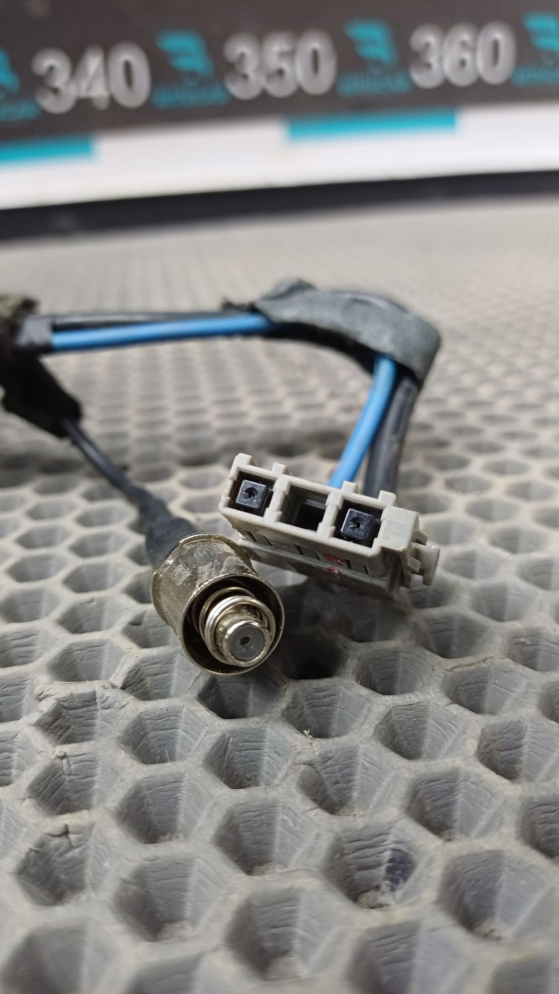 https://ycs.partsauto.market/partsauto-images/thmbs/userImages/c8f07ba63eb5b2f0f6006ea854bf8f7d/part/ae5256a1-9033-4192-bc29-d9890120e63d_1777273601037.jpg