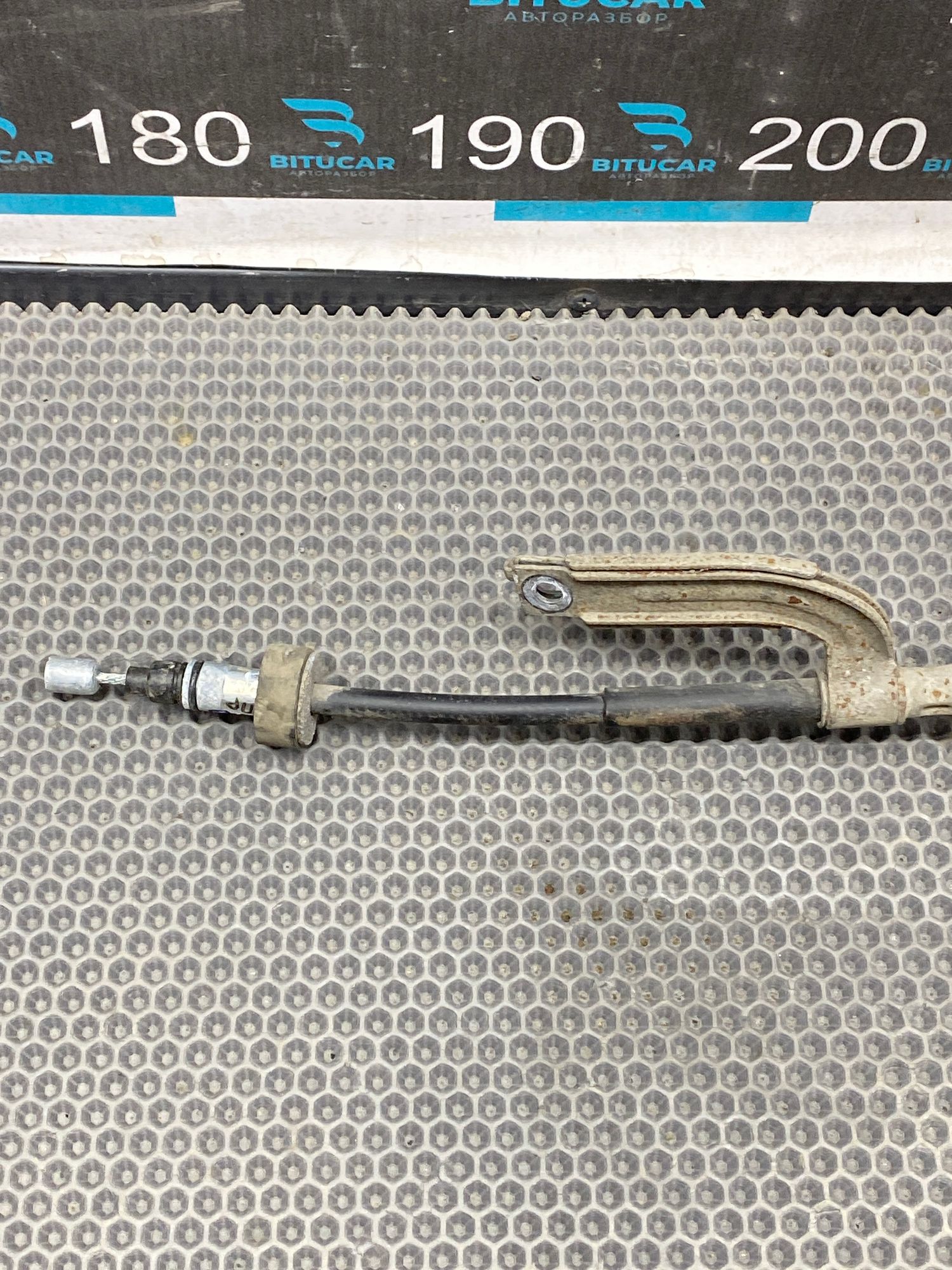 Б/У Трос стояночного тормоза правый Kia Rio 4 (G4FG) 1.6L AT 2021, 990 рублей, Краснодар