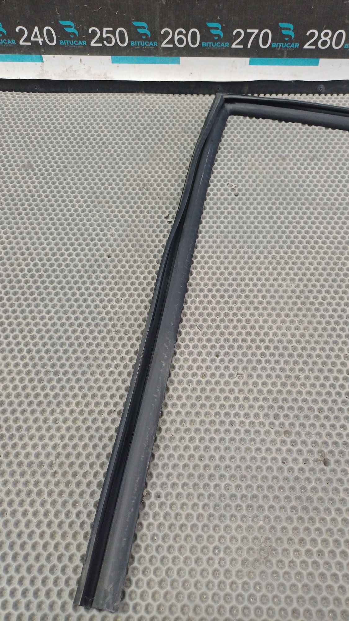 https://ycs.partsauto.market/partsauto-images/thmbs/userImages/c8f07ba63eb5b2f0f6006ea854bf8f7d/part/ae805e51-c89c-4d5f-b265-e361199ea78d_1777208578096.jpg