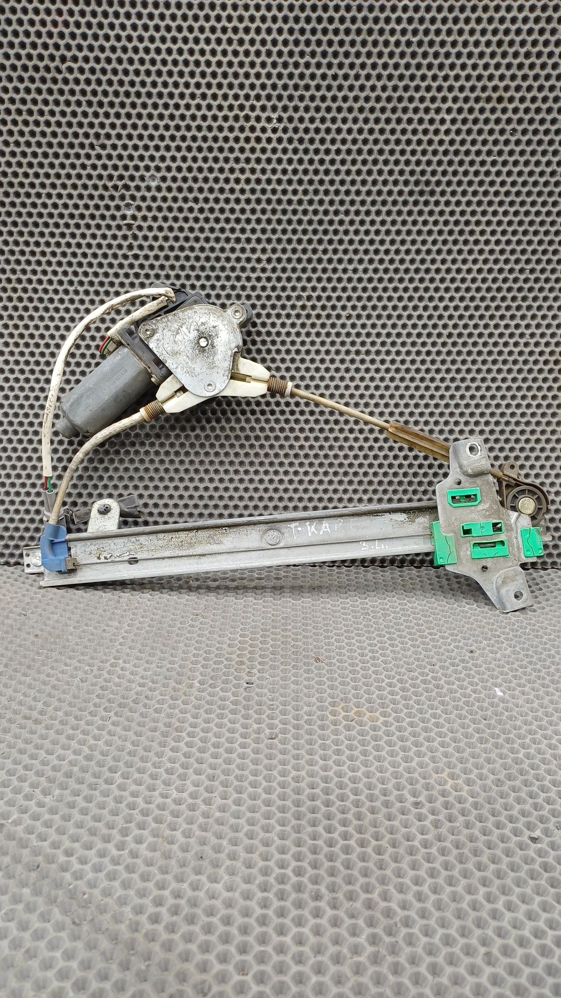 Б/У Стеклоподъемник задней левой двери Toyota CARINA E 6 дорест. 1992—1996 1994 Зеленый, 1990 рублей, Краснодар