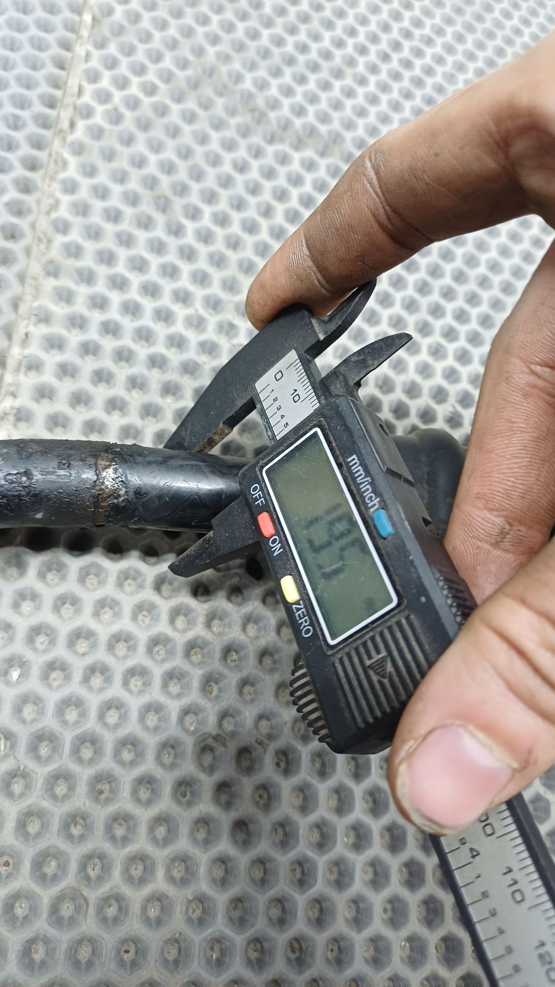https://ycs.partsauto.market/partsauto-images/thmbs/userImages/c8f07ba63eb5b2f0f6006ea854bf8f7d/part/aec6895b-2595-46a8-b110-9d2e01667ef8_1777278644267.jpg