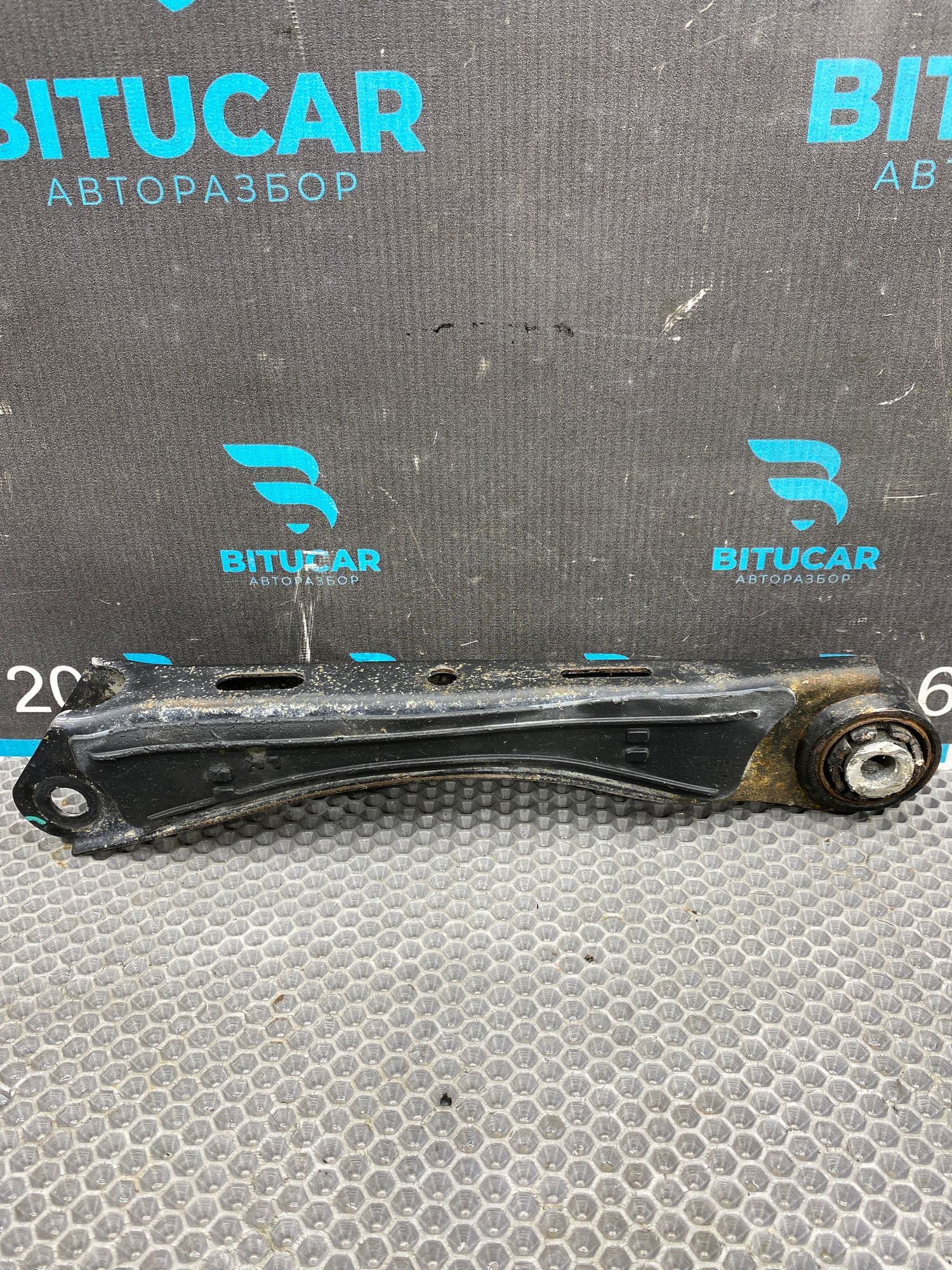 https://ycs.partsauto.market/partsauto-images/thmbs/userImages/c8f07ba63eb5b2f0f6006ea854bf8f7d/part/aff2d816-5baa-43cf-af5a-a0dc92ebfba8_1775200288710.jpg