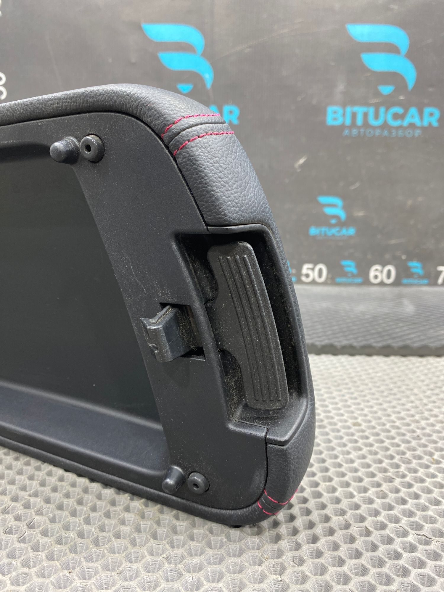 https://ycs.partsauto.market/partsauto-images/thmbs/userImages/c8f07ba63eb5b2f0f6006ea854bf8f7d/part/b0199121-eaa4-4954-b7d5-9c66b5d50a79_1777790765675.jpg