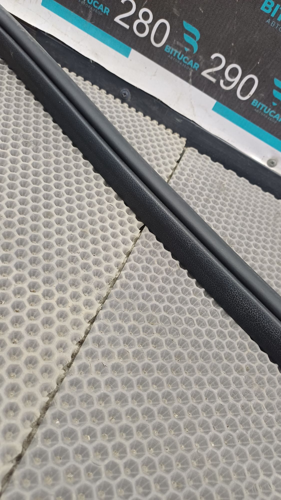 https://ycs.partsauto.market/partsauto-images/thmbs/userImages/c8f07ba63eb5b2f0f6006ea854bf8f7d/part/b043119f-6371-494f-a2d7-a4da4dcfc10c_1777206936355.jpg