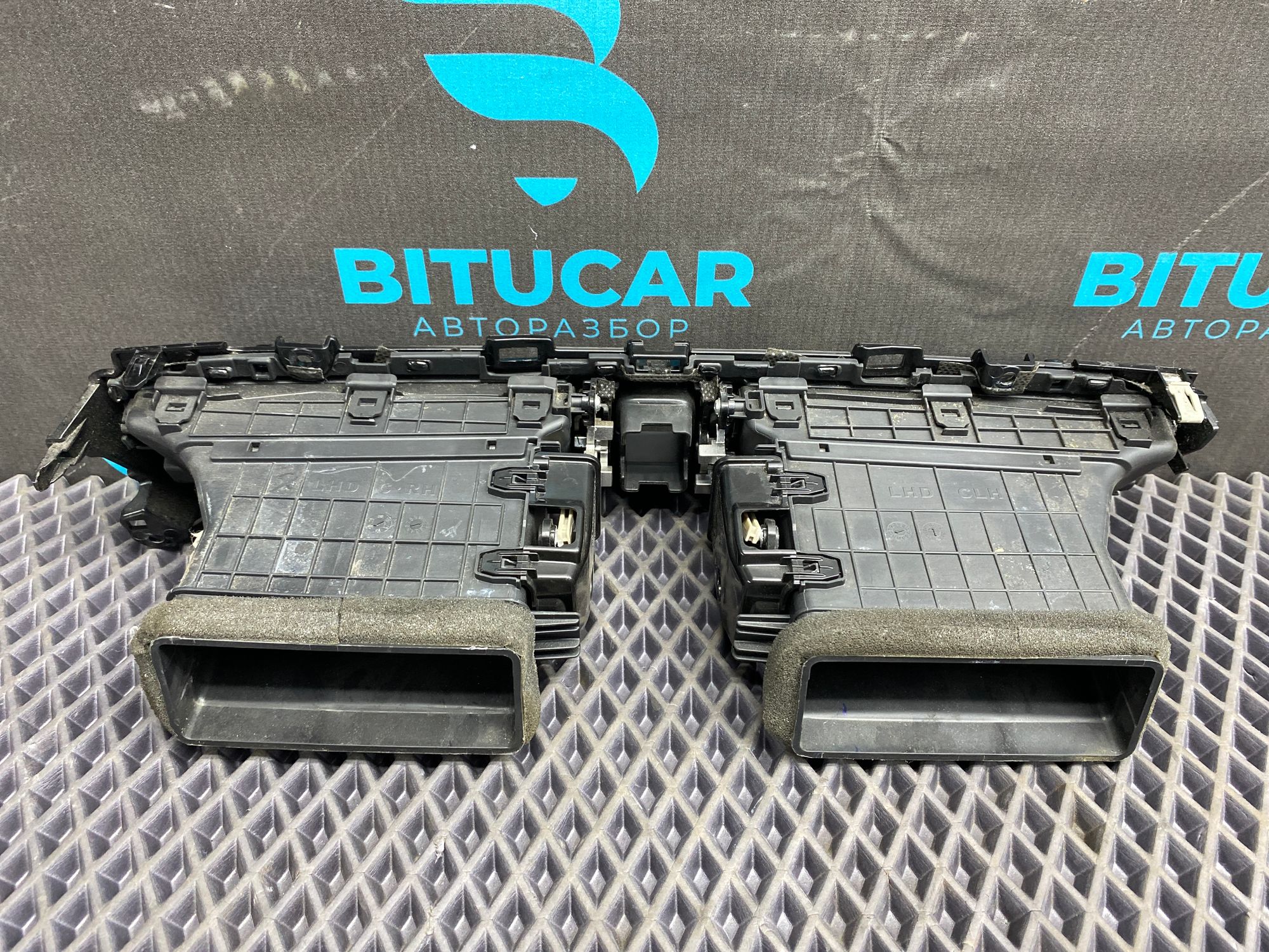 https://ycs.partsauto.market/partsauto-images/thmbs/userImages/c8f07ba63eb5b2f0f6006ea854bf8f7d/part/b0c1402d-f614-41c8-bd6e-2168d4fb06a7_1775302789477.jpg