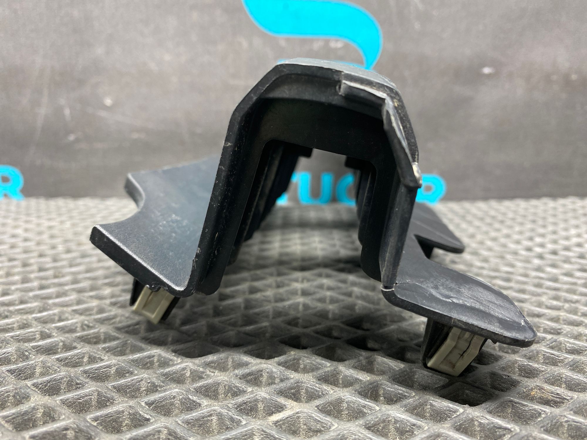 Б/У Рамка прикуривателей центральной консоли Kia Rio 4 (G4FG) 1.6L AT 2021, 990 рублей, Краснодар