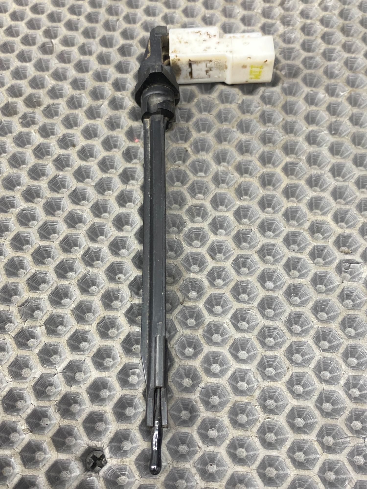 Б/У Датчик температуры воздуха Kia Ceed 2 JD (G4FG) 1.6L AT 2013 Хэтчбек, 790 рублей, Краснодар