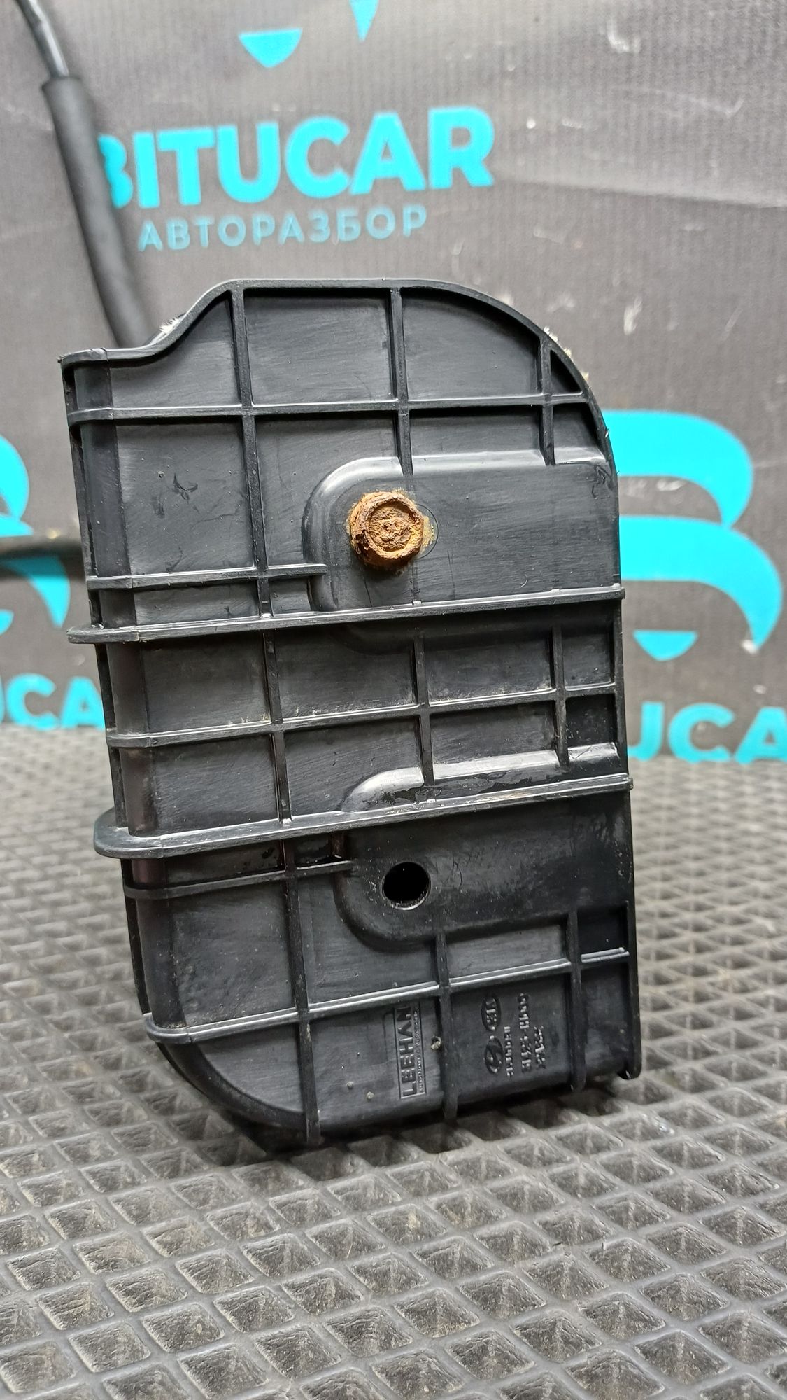 https://ycs.partsauto.market/partsauto-images/thmbs/userImages/c8f07ba63eb5b2f0f6006ea854bf8f7d/part/b196e16a-8df0-4f5a-b249-d9614c5fa54b_1777554204369.jpg