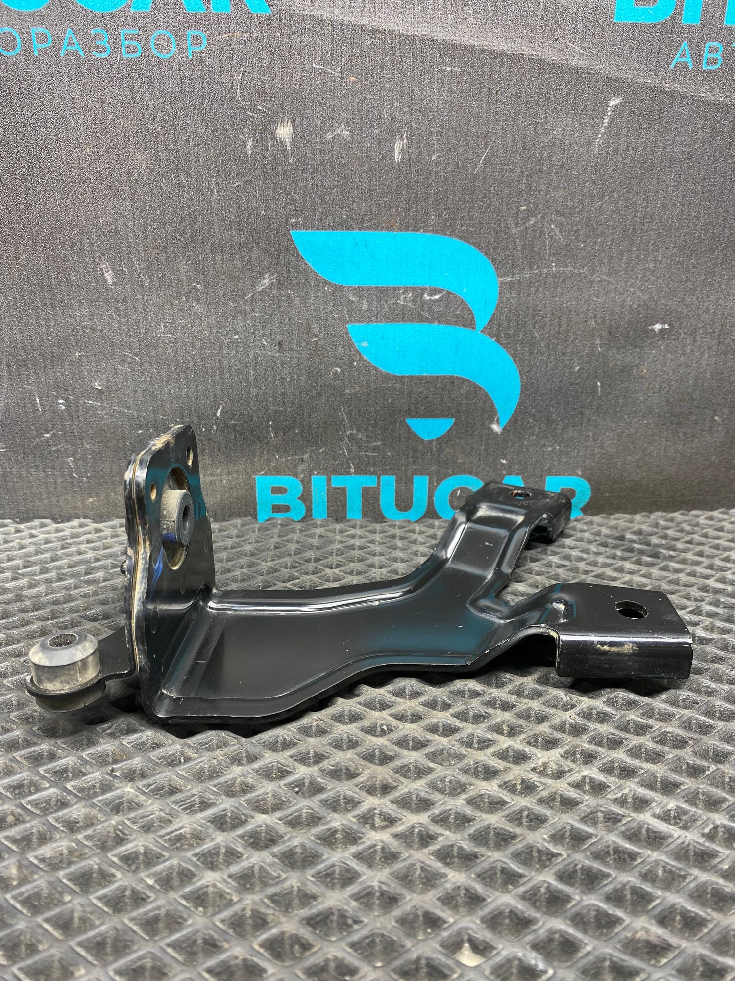 https://ycs.partsauto.market/partsauto-images/thmbs/userImages/c8f07ba63eb5b2f0f6006ea854bf8f7d/part/b2d49ae4-72fd-426c-8315-845ba527ba29_1777551967163.jpg