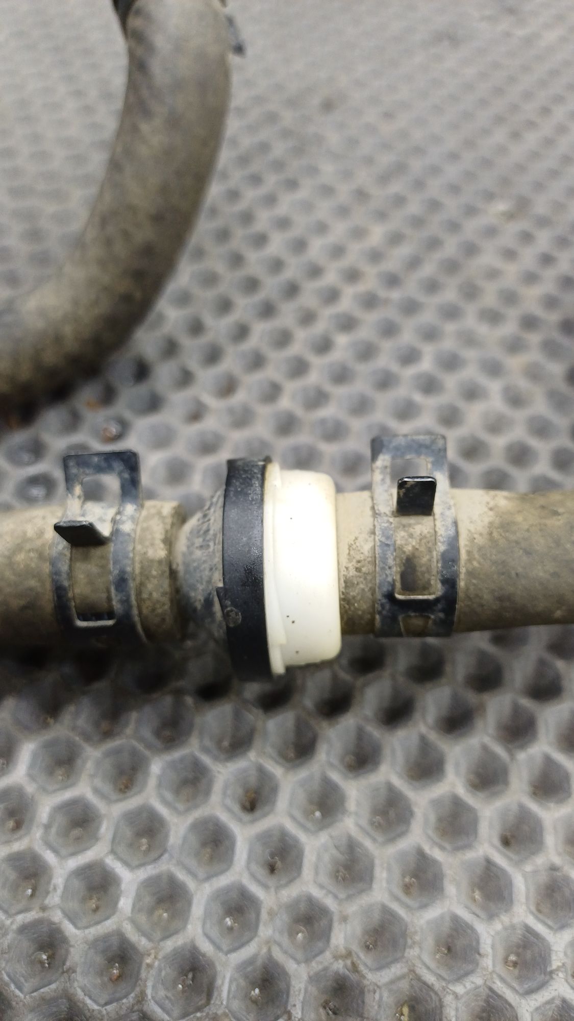 https://ycs.partsauto.market/partsauto-images/thmbs/userImages/c8f07ba63eb5b2f0f6006ea854bf8f7d/part/b2f7f972-c442-46ec-831d-5508c61ea90a_1777362318457.jpg