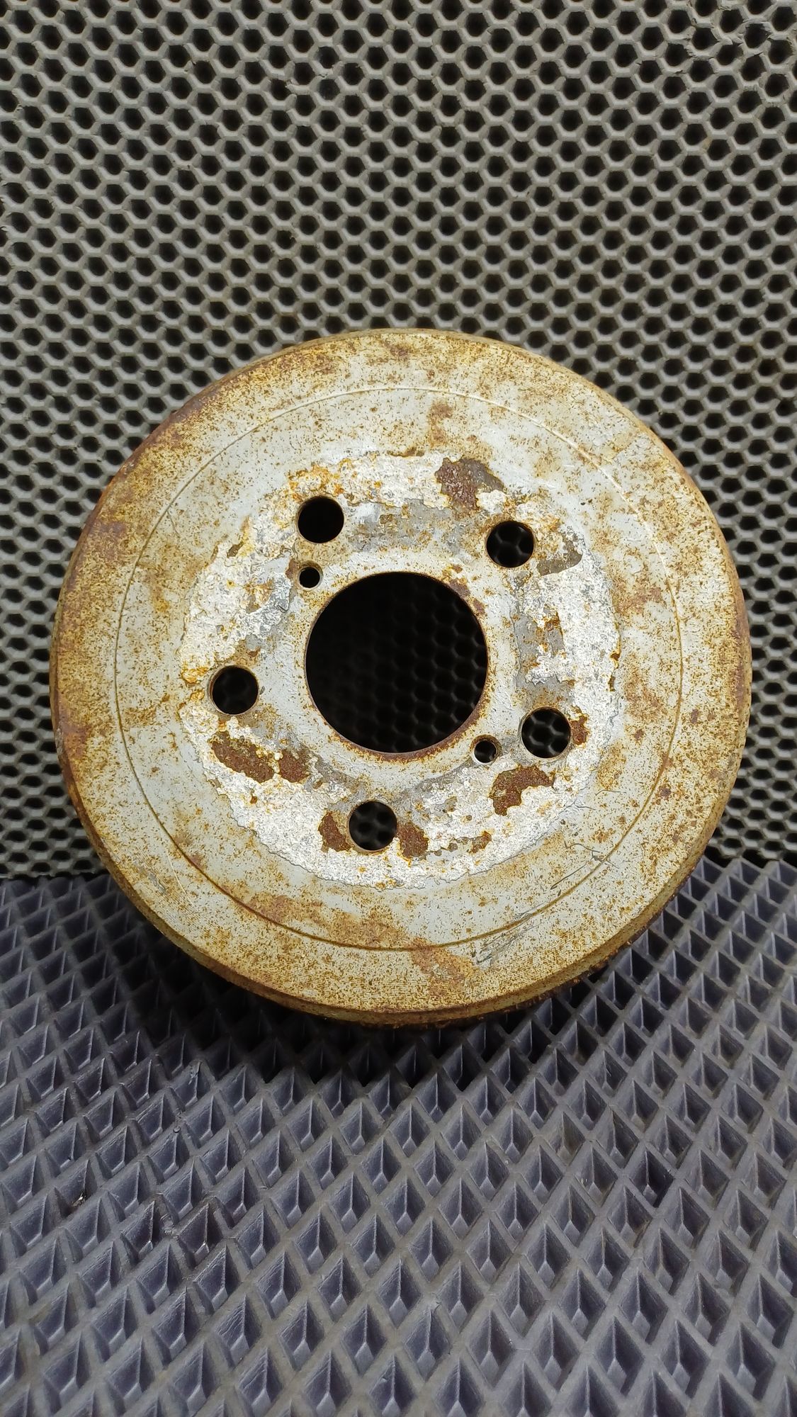 Б/У Барабан тормозной задний Toyota CARINA E 6 дорест. 1992—1996 1994 Зеленый, 990 рублей, Краснодар