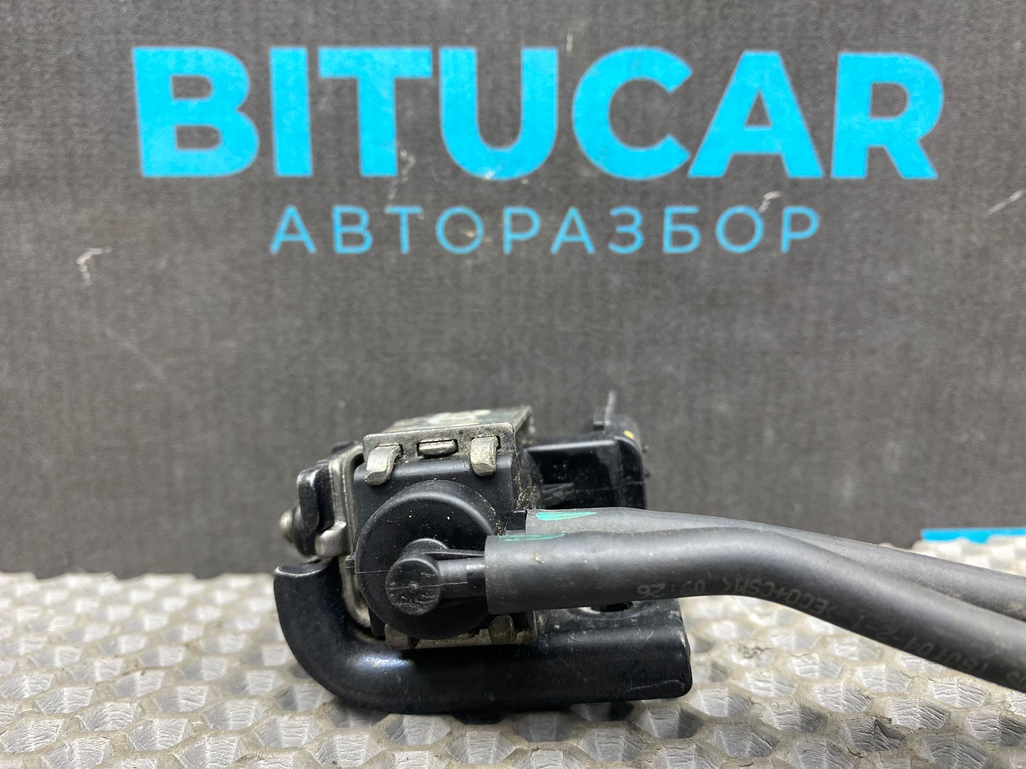 https://ycs.partsauto.market/partsauto-images/thmbs/userImages/c8f07ba63eb5b2f0f6006ea854bf8f7d/part/b302142c-44e3-4ad7-af64-1814034329f2_1776522313482.jpg