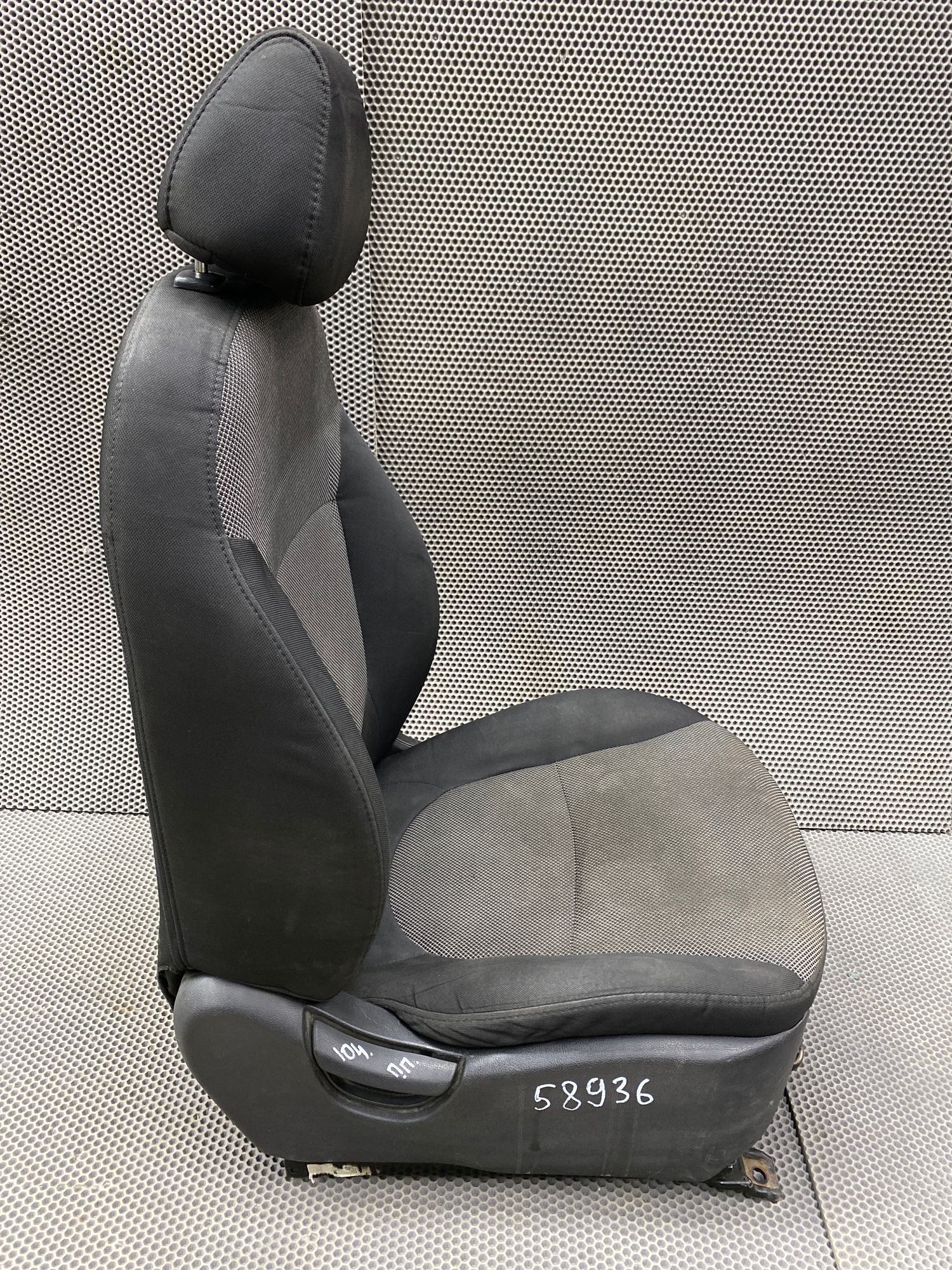 Б/У Сиденье передний правый Hyundai Solaris RB, 6990 рублей, Краснодар