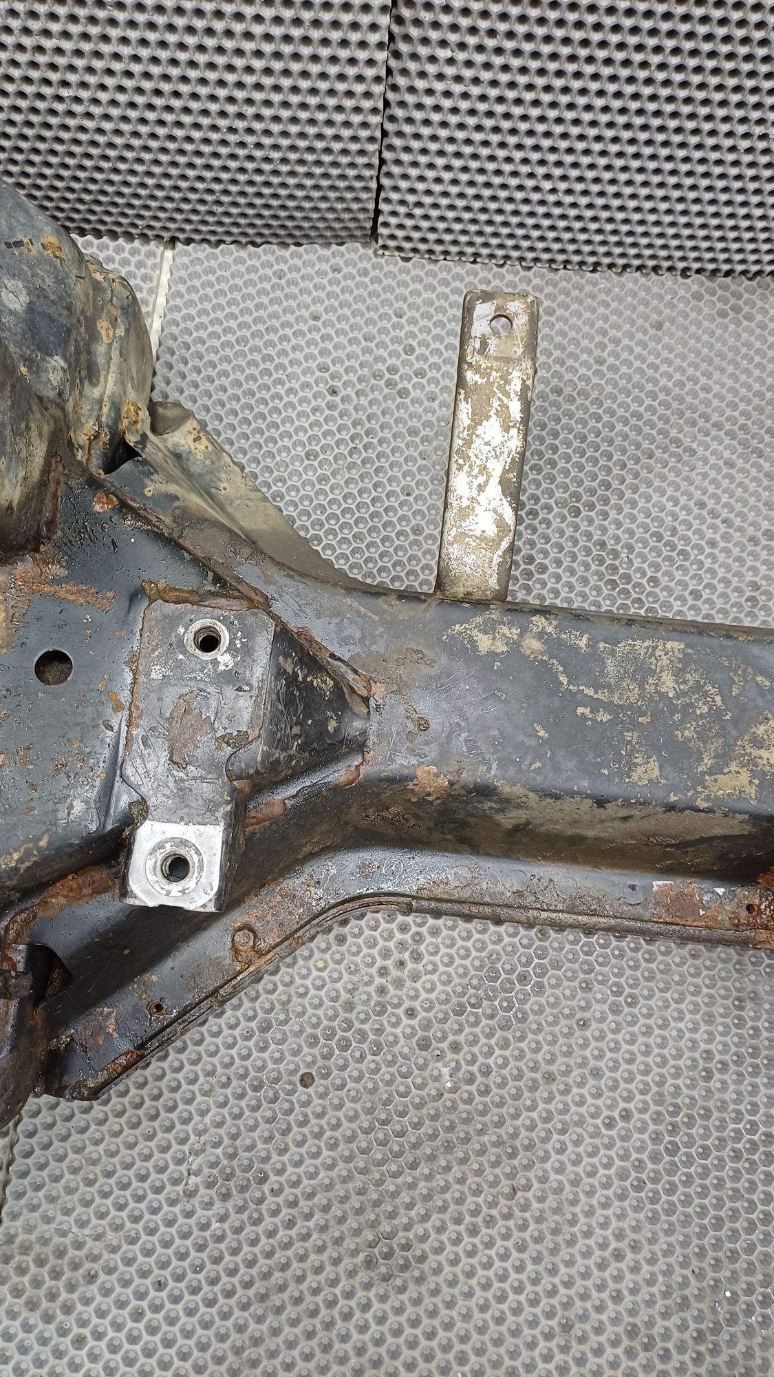 https://ycs.partsauto.market/partsauto-images/thmbs/userImages/c8f07ba63eb5b2f0f6006ea854bf8f7d/part/b3460703-553b-471b-9a54-ebe8089fc444_1774363842259.jpg